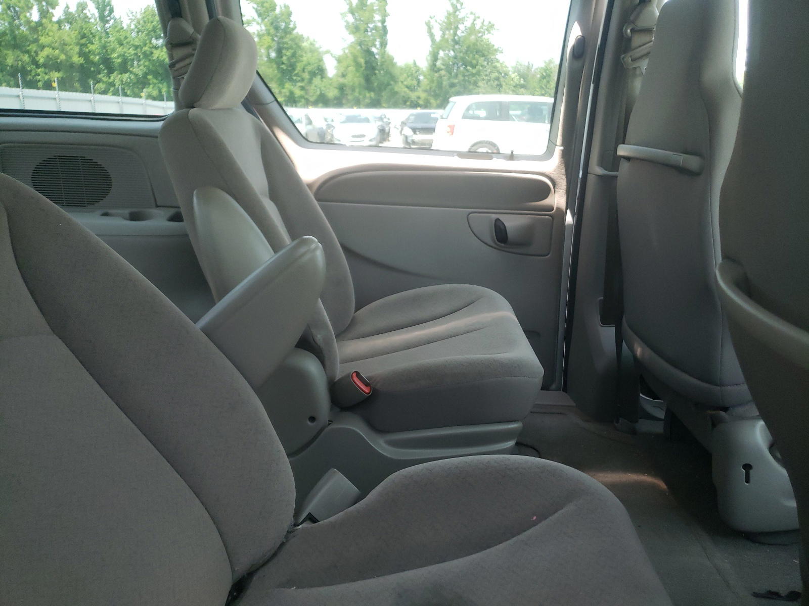 Photo 6 from auction – 2003 DODGE 150 with VIN 1D4GP25R53B330242