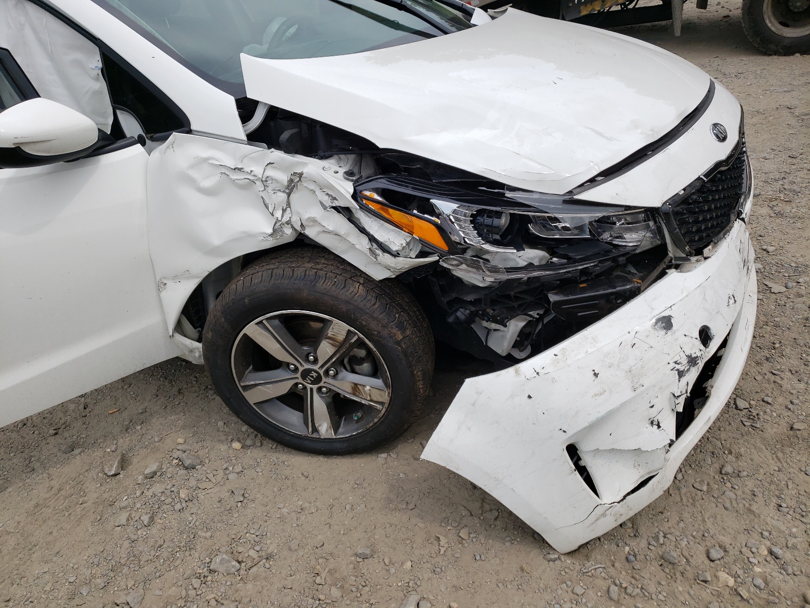 Zdjęcie 9 z aukcji – 2018 KIA FORTE LX z VIN 3KPFL4A74JE246790