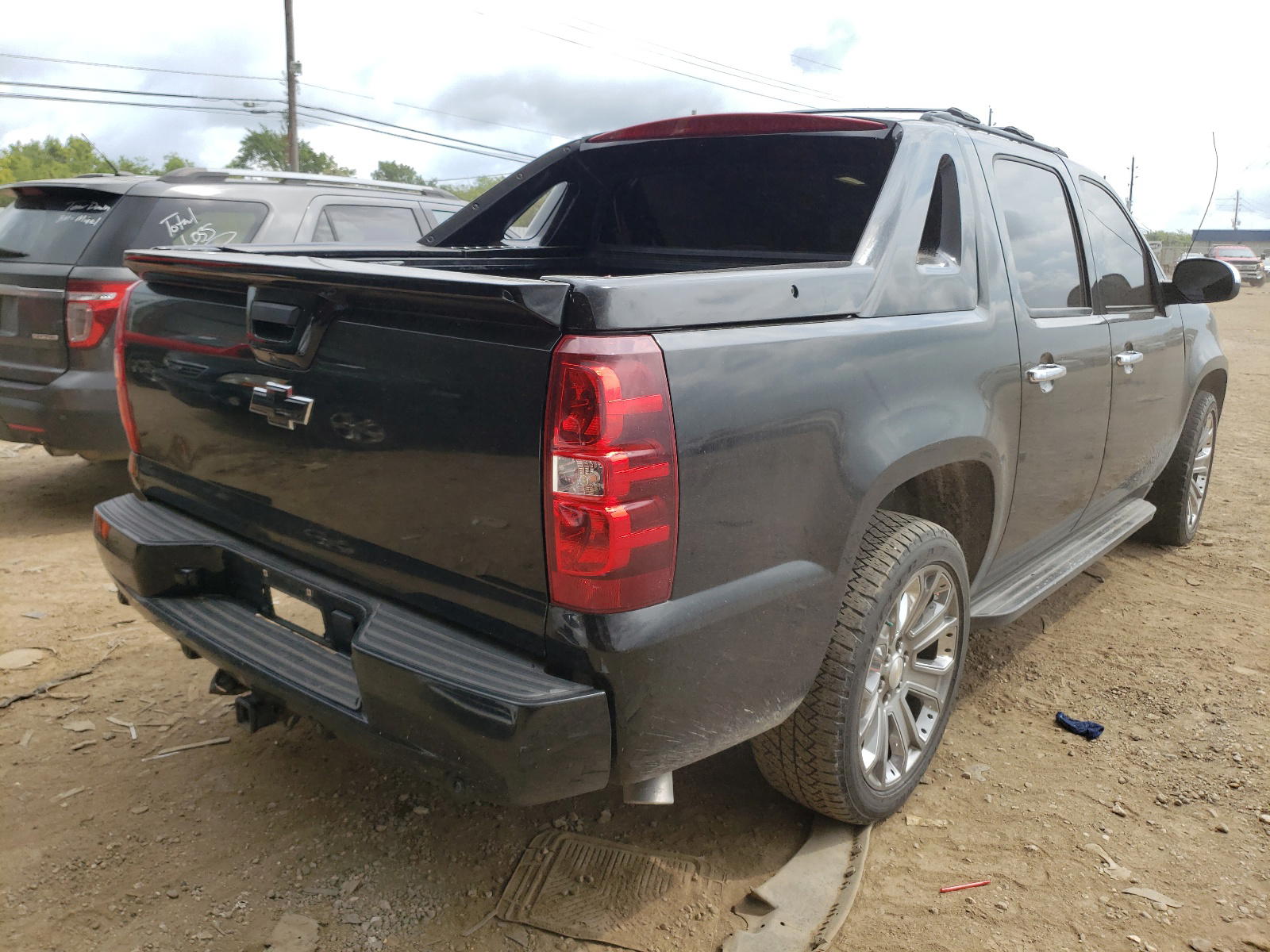Photo 4 from auction – 2010 CHEVROLET AVALANCHE with VIN 3GNNCGE01AG240788