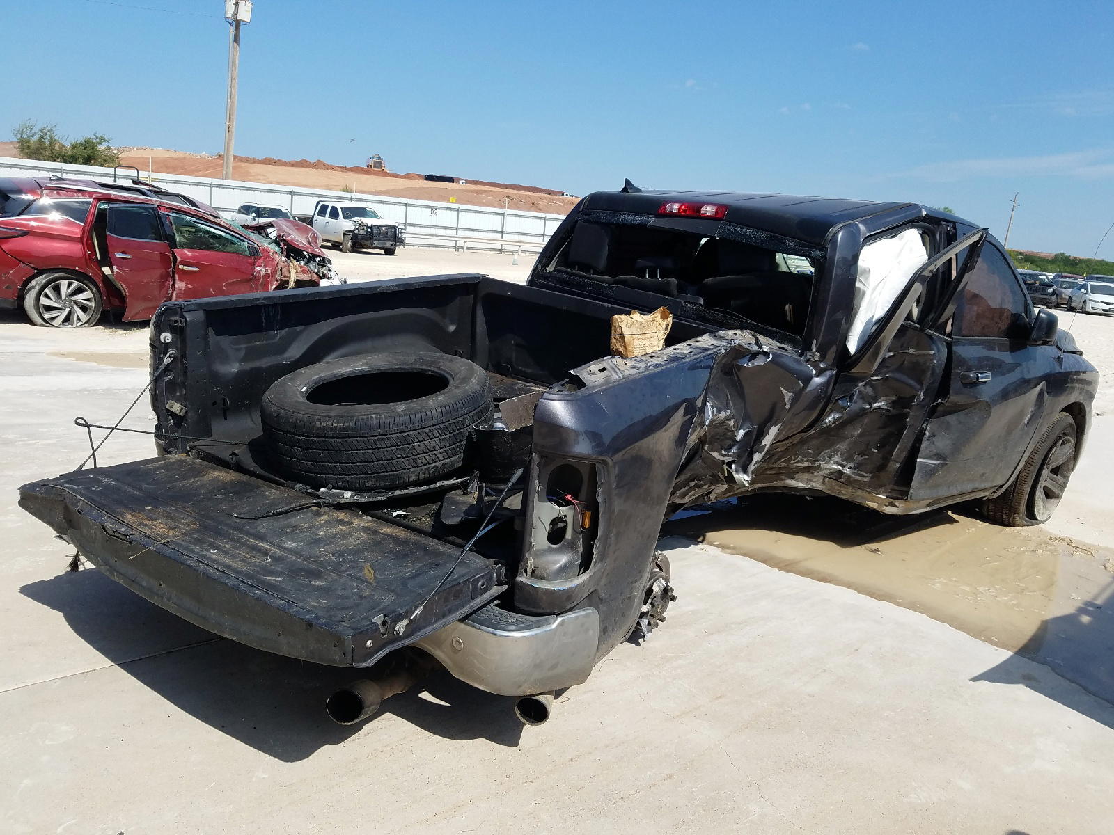 Photo 4 from auction – 2016 RAM 1500 SLT with VIN 1C6RR6LT0GS148399