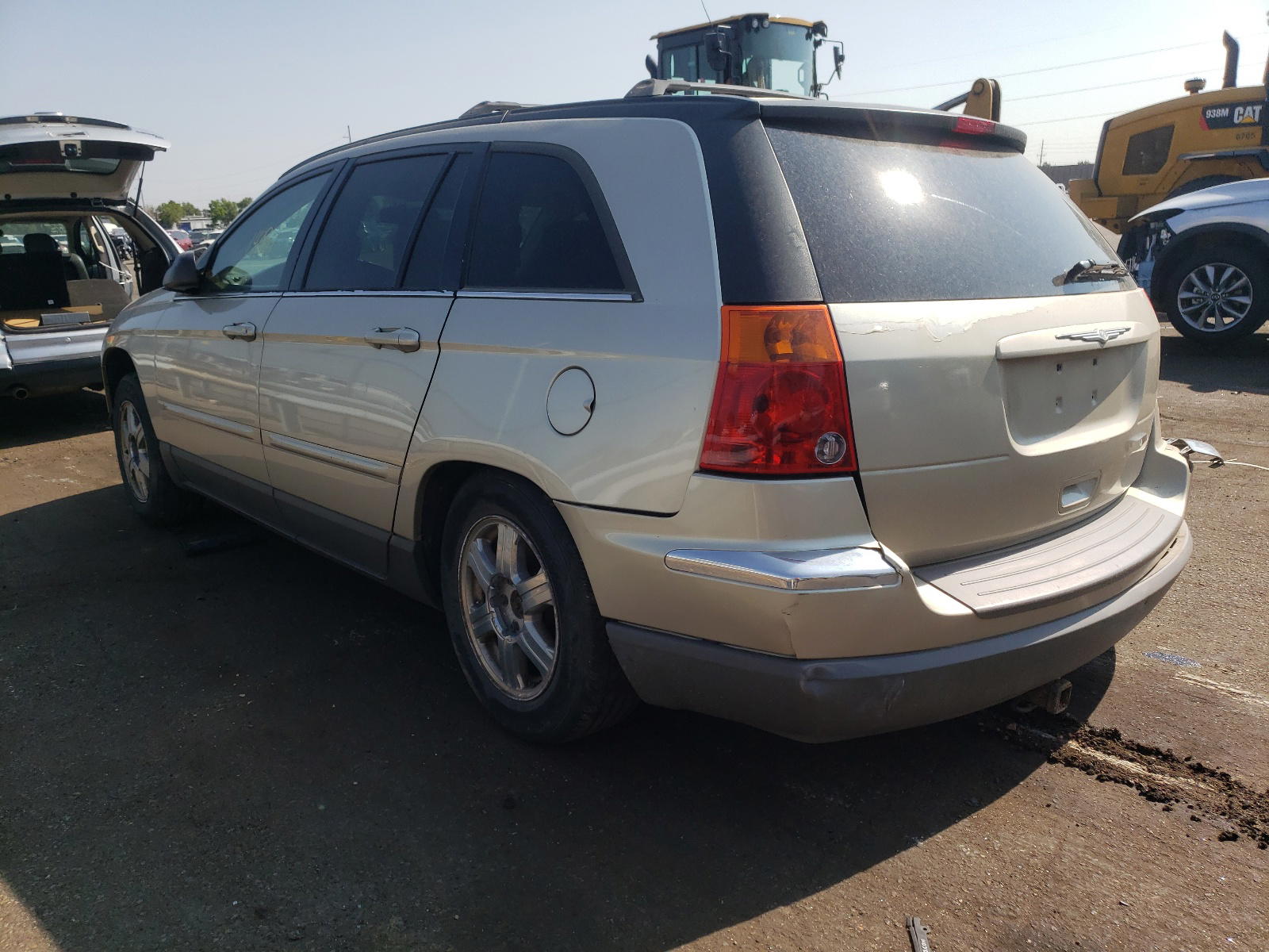 Photo 3 from auction – 2005 CHRYSLER PACIFICA T with VIN 2C8GF68495R245429