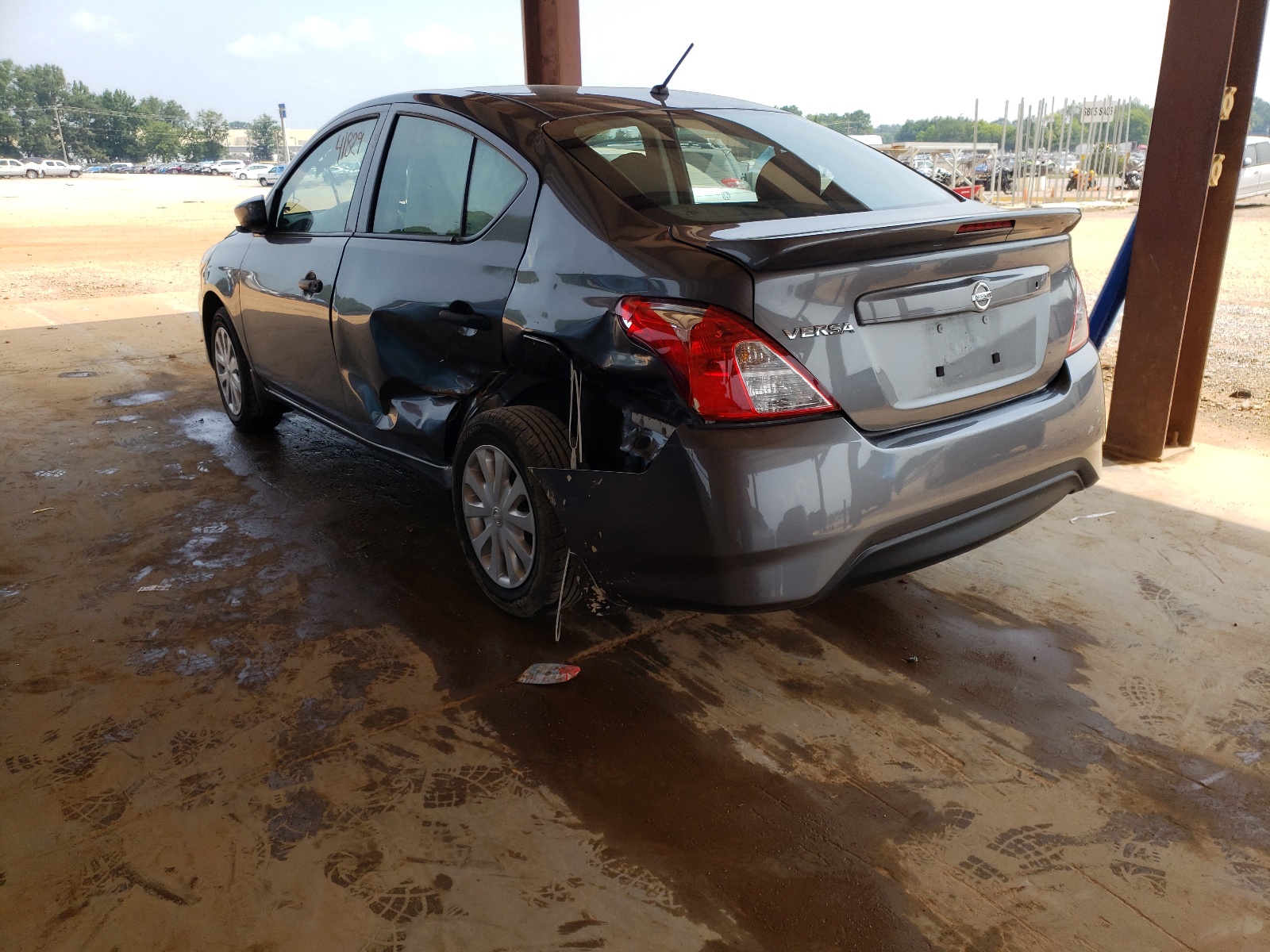 Photo 3 from auction – 2018 NISSAN VERSA S with VIN 3N1CN7AP7JL857300
