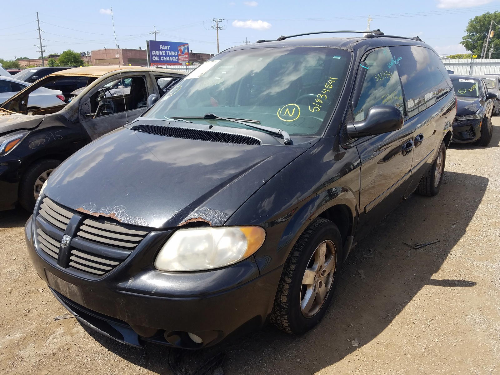 Photo 2 from auction – 2005 DODGE GRAND CARA with VIN 2D4GP44L65R112209