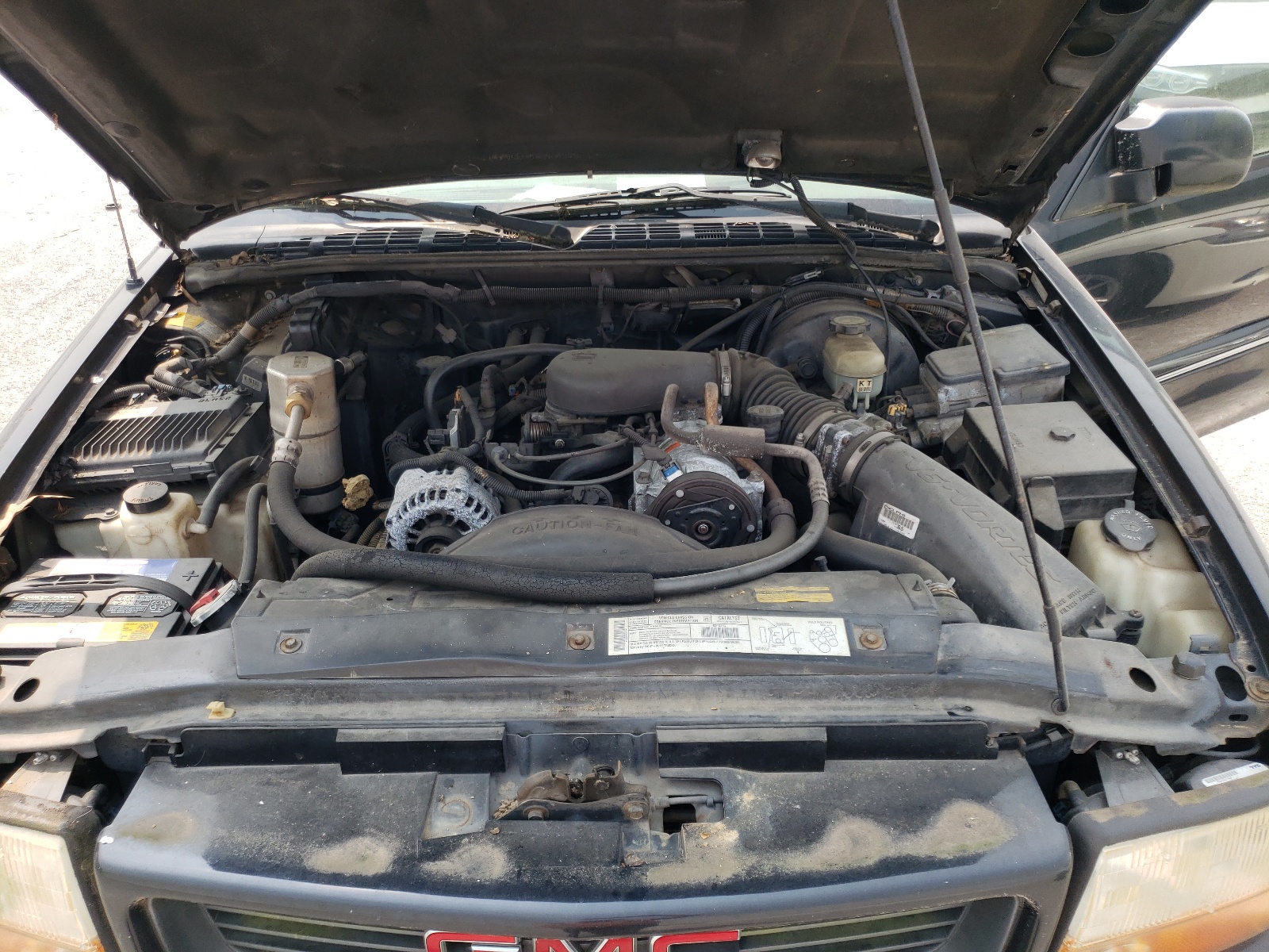 Photo 7 from auction – 2000 GMC JIMMY with VIN 1GKDT13W2Y2299204