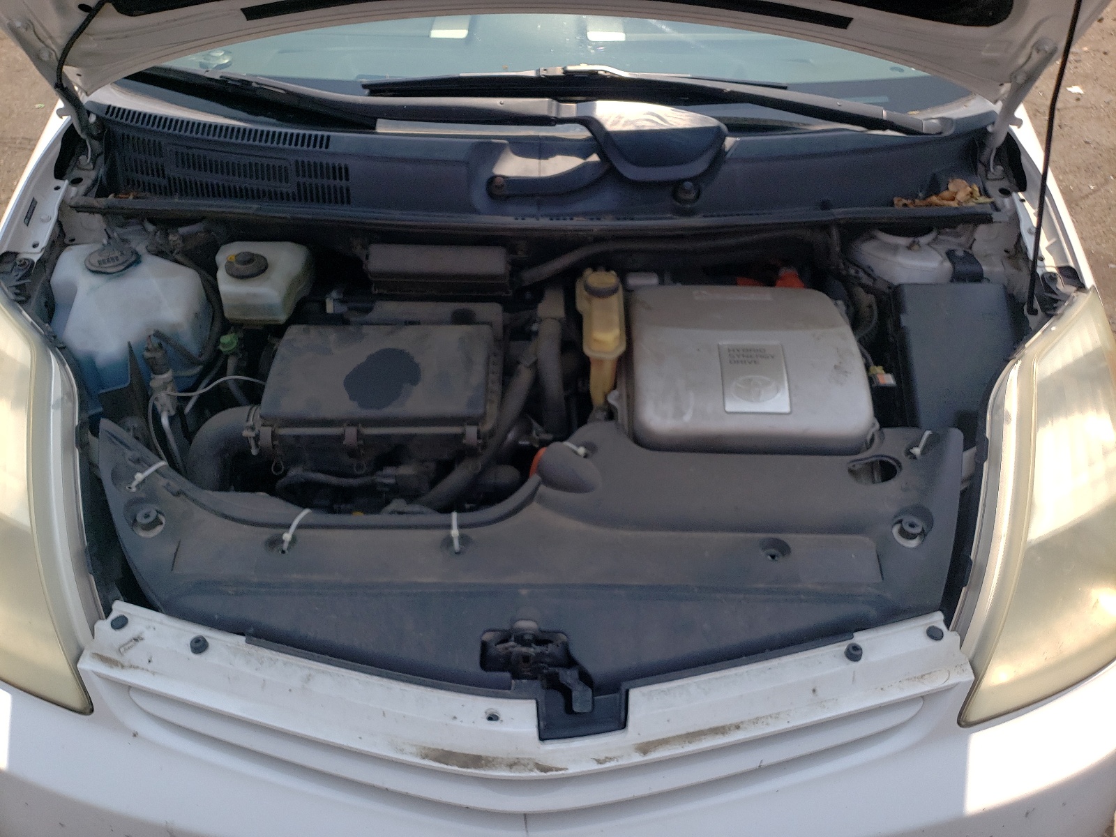 Photo 7 from auction – 2005 TOYOTA PRIUS with VIN JTDKB20U353126439