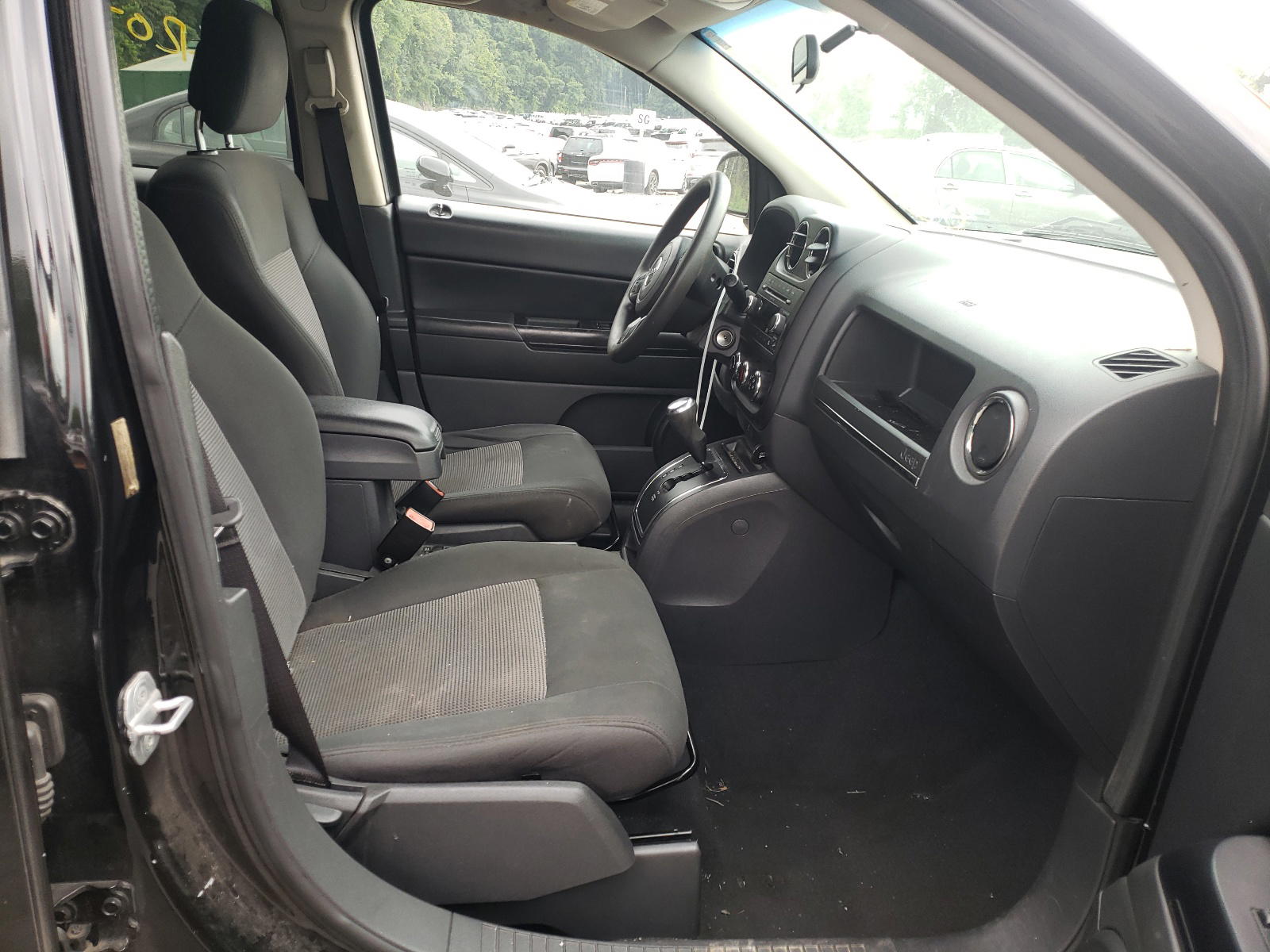 Photo 5 from auction – 2012 JEEP COMPASS SP with VIN 1C4NJDBB5CD616346