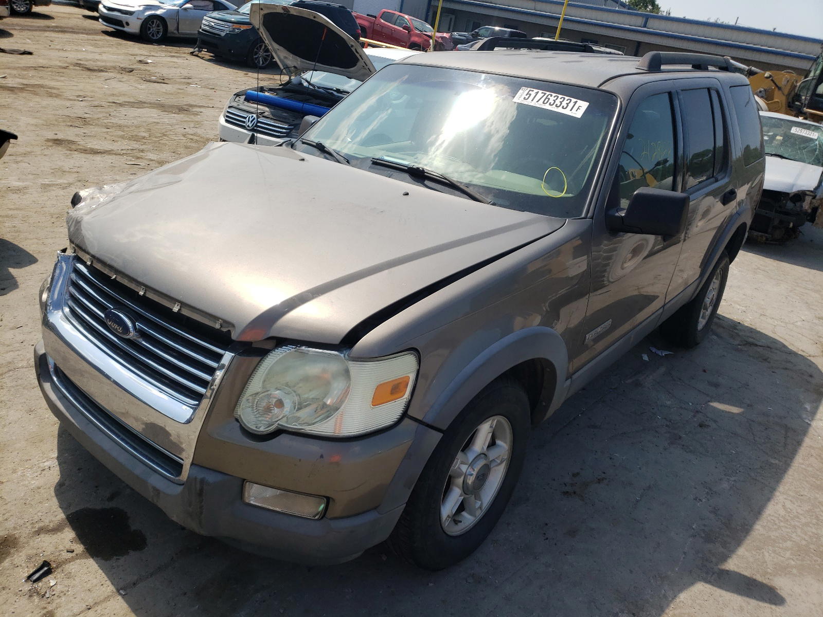 Photo 2 from auction – 2006 FORD EXPLORER X with VIN 1FMEU73E16UA18997