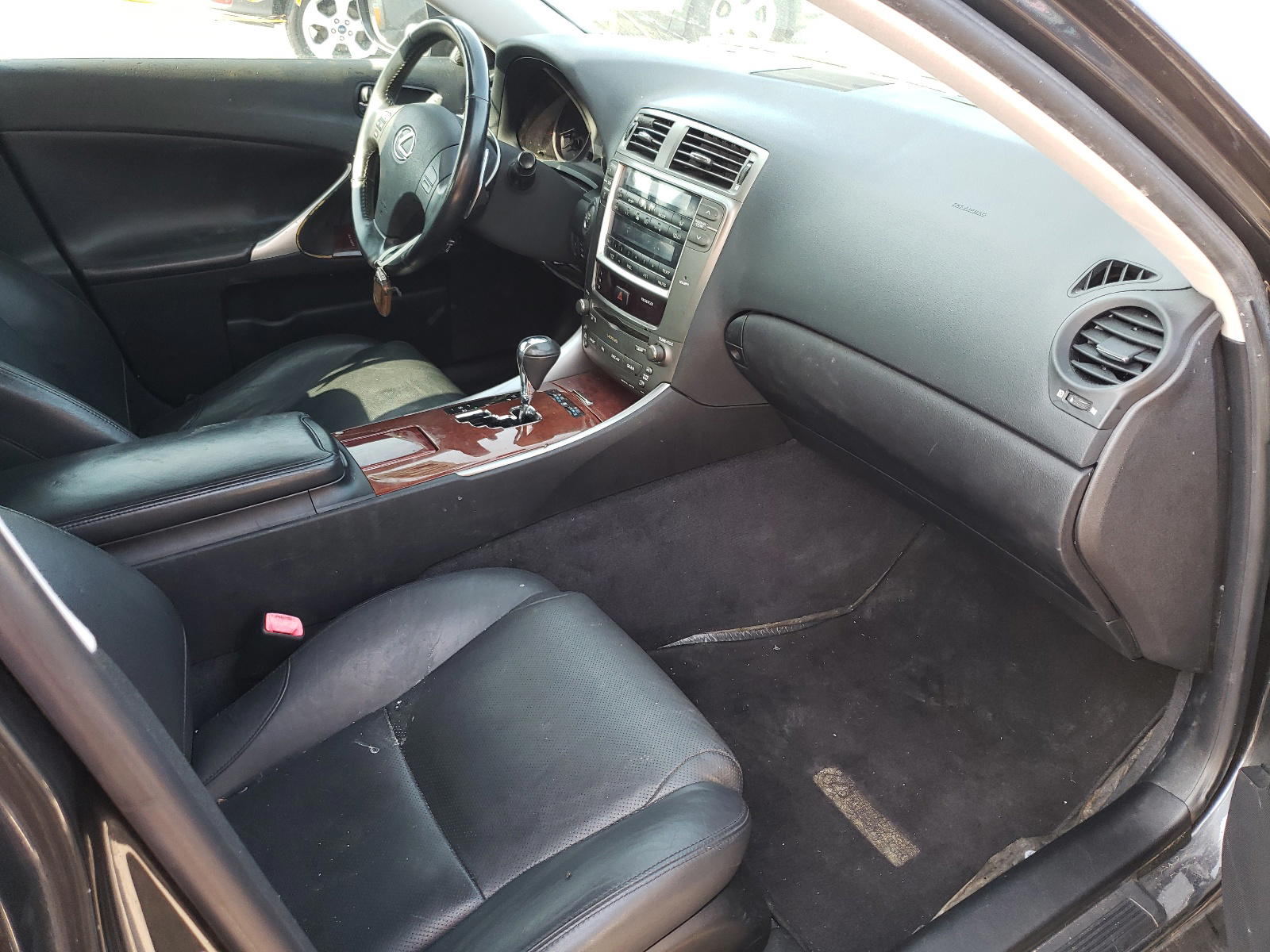 Photo 5 from auction – 2008 LEXUS IS 250 with VIN JTHBK262082064688