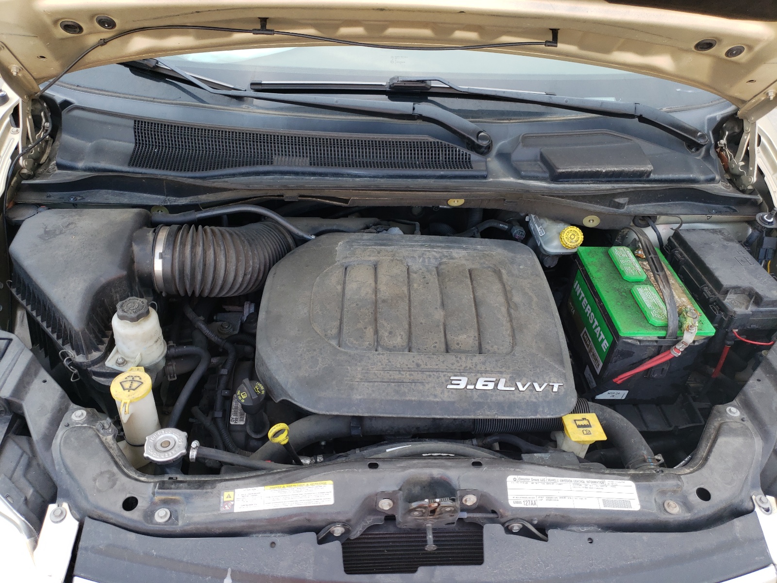 Фото 7 с аукциона – 2011 CHRYSLER TOWN & COU с VIN 2A4RR8DG7BR705013