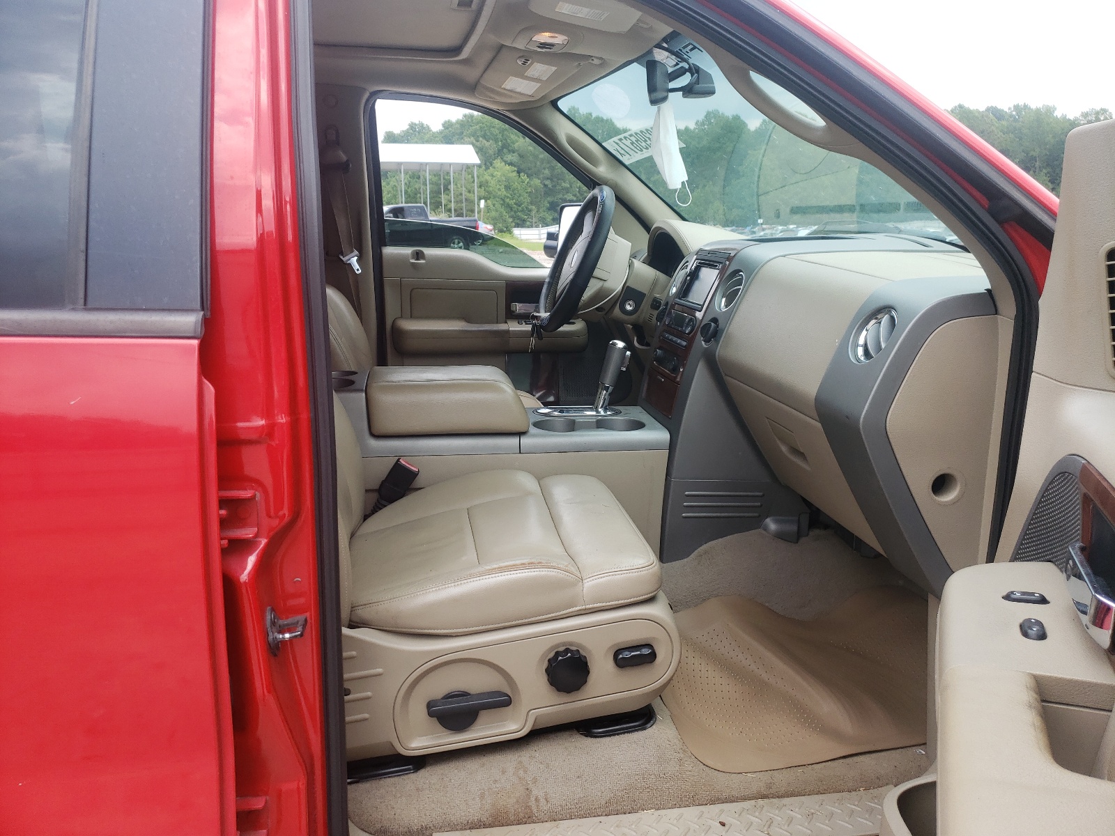 Photo 5 from auction – 2006 FORD F150 SUPER with VIN 1FTPW14VX6FA85122
