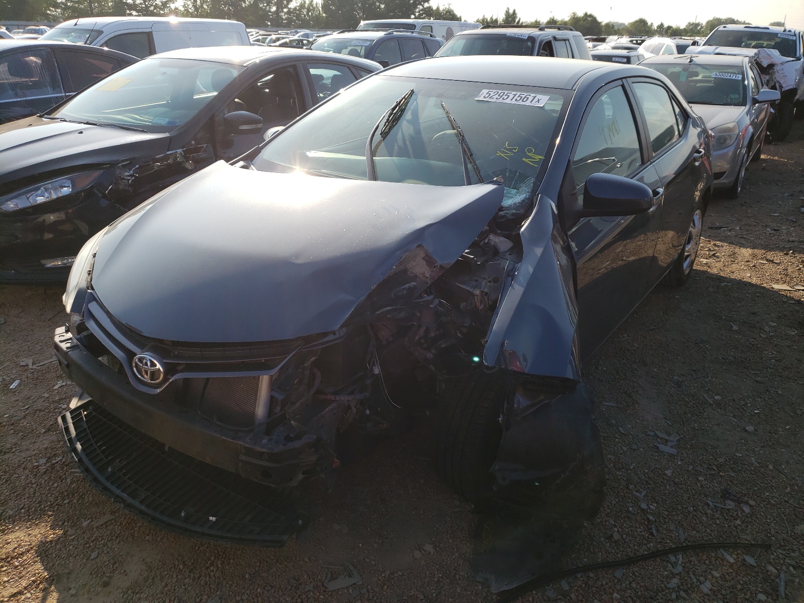 Zdjęcie 2 z aukcji – 2015 TOYOTA COROLLA L z VIN 2T1BURHE3FC438950