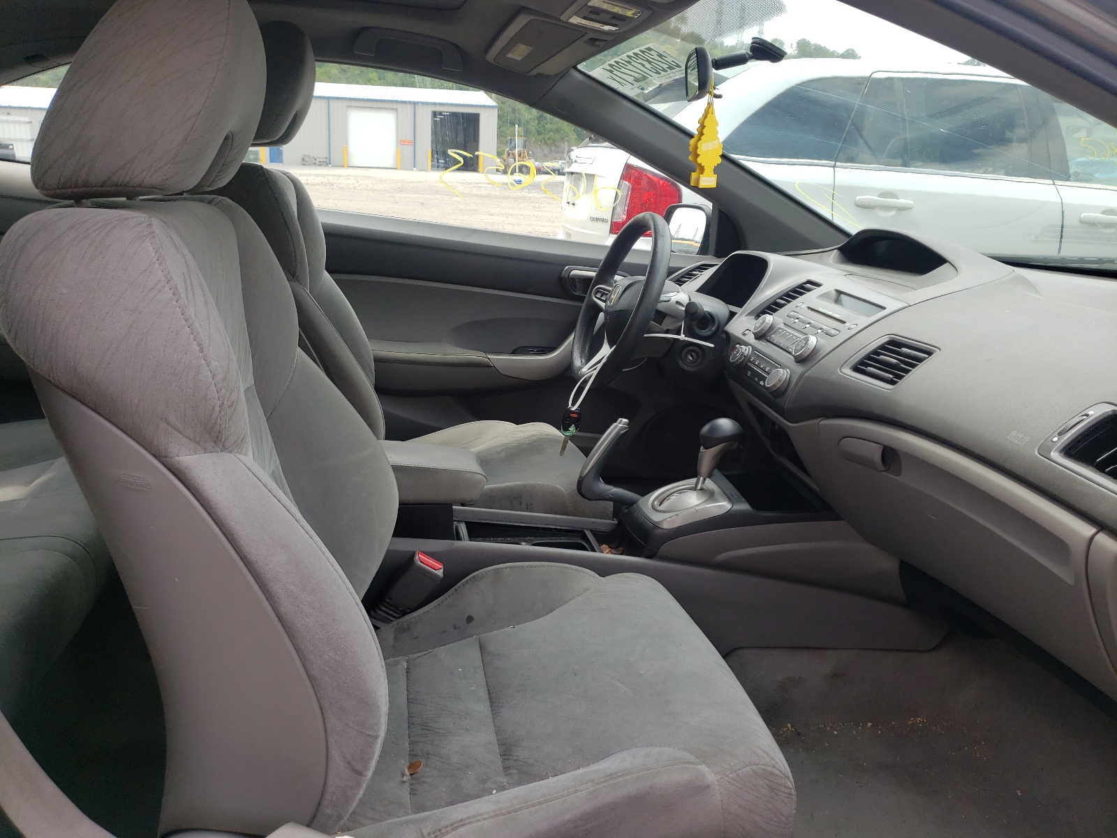 Photo 5 from auction – 2008 HONDA CIVIC EX with VIN 2HGFG12898H568593