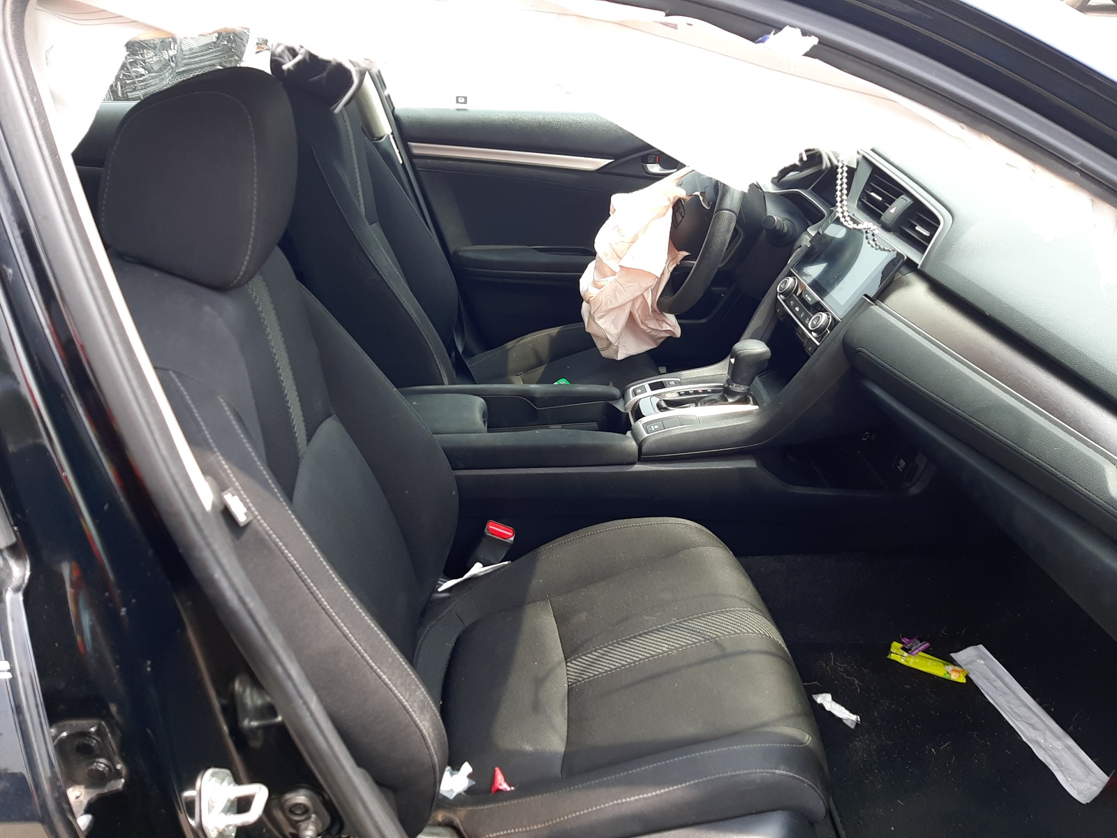 Photo 5 from auction – 2017 HONDA CIVIC EX with VIN 19XFC1F3XHE027315