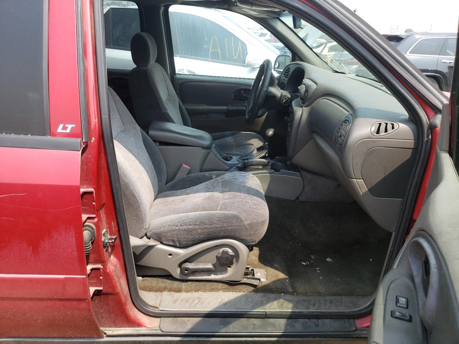 Photo 5 from auction – 2003 CHEVROLET TRAILBLAZE with VIN 1GNDT13S632190866