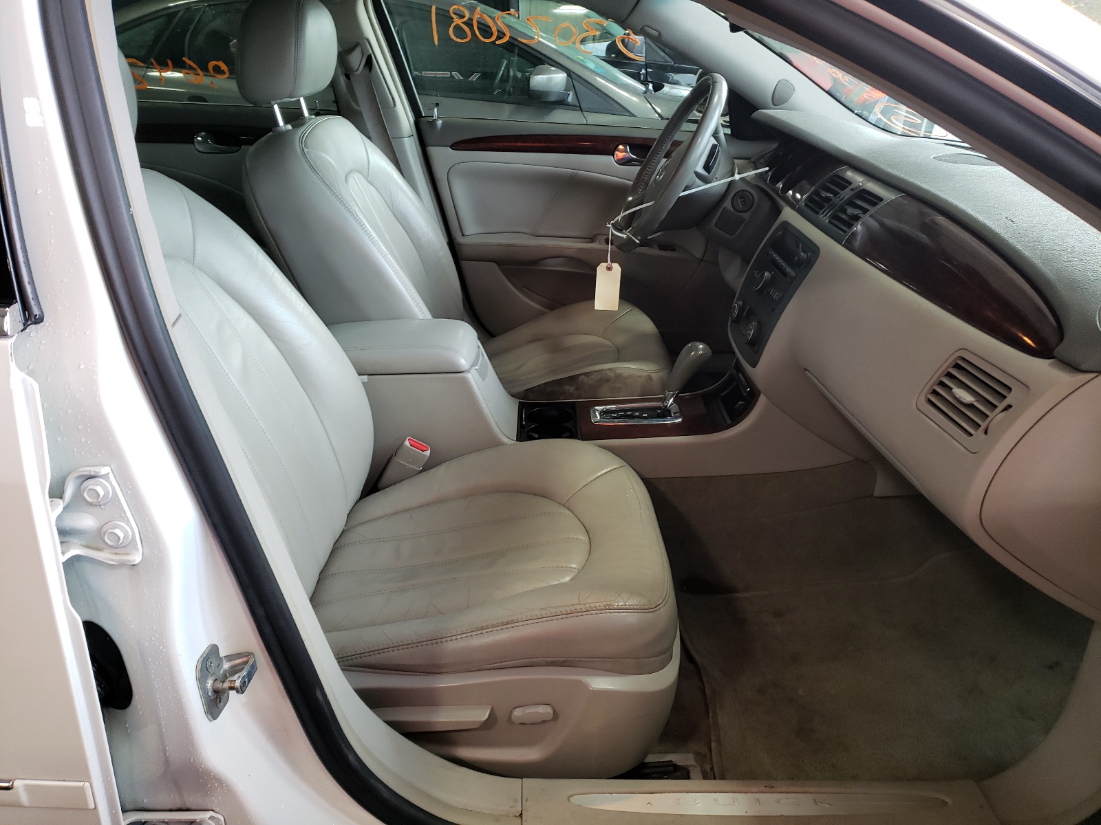 Photo 5 from auction – 2008 BUICK LUCERNE CX with VIN 1G4HD572X8U103387