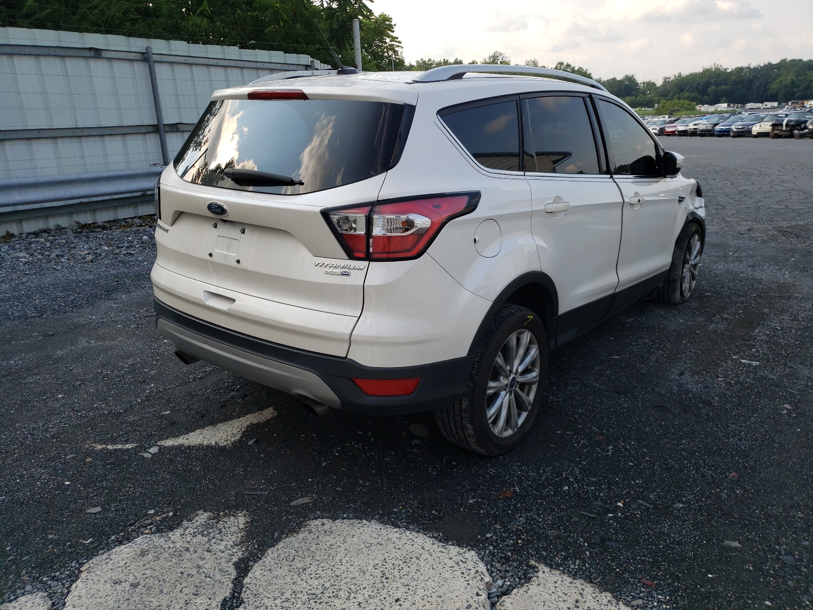 Photo 4 from auction – 2017 FORD ESCAPE TIT with VIN 1FMCU9JD4HUE83662