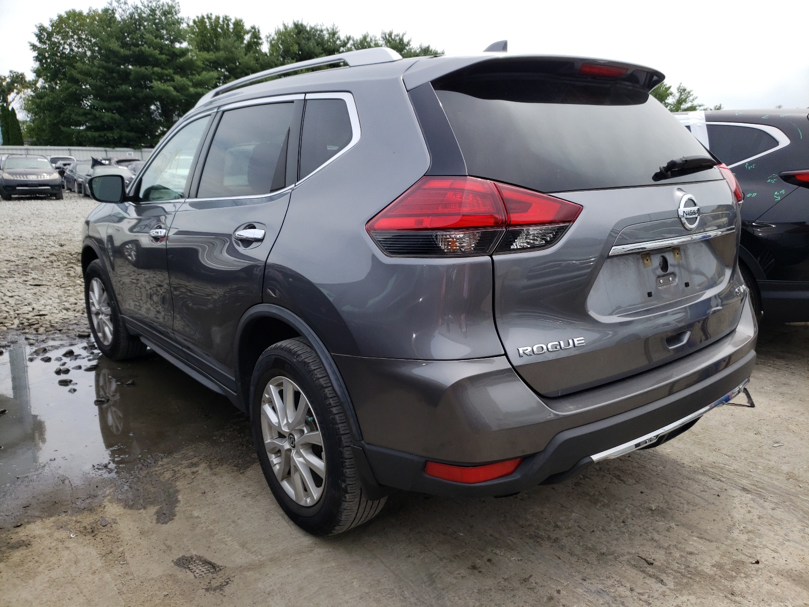Photo 3 from auction – 2017 NISSAN ROGUE S with VIN KNMAT2MV3HP593434