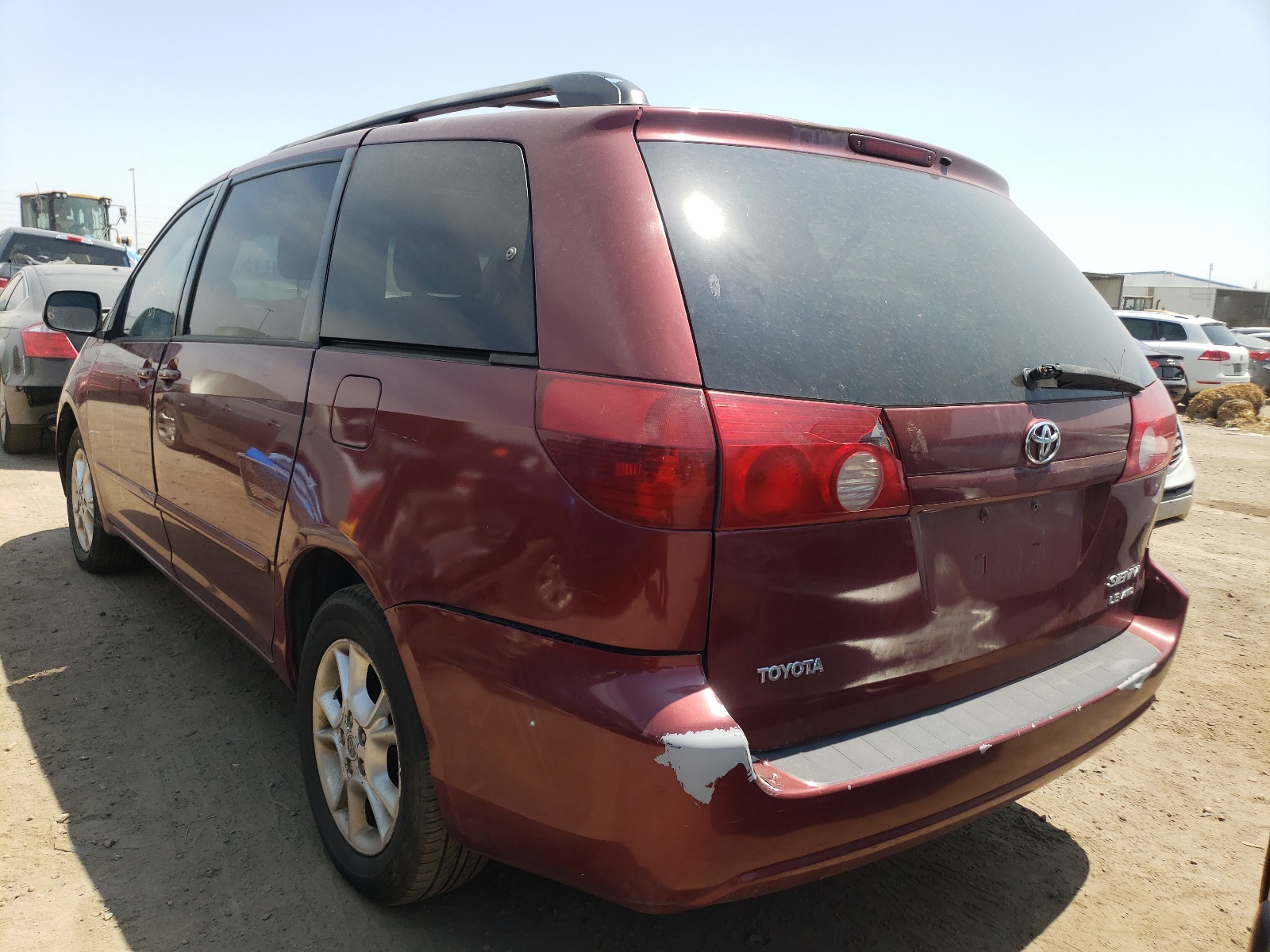 Photo 3 from auction – 2006 TOYOTA SIENNA LE with VIN 5TDBA23C46S067116