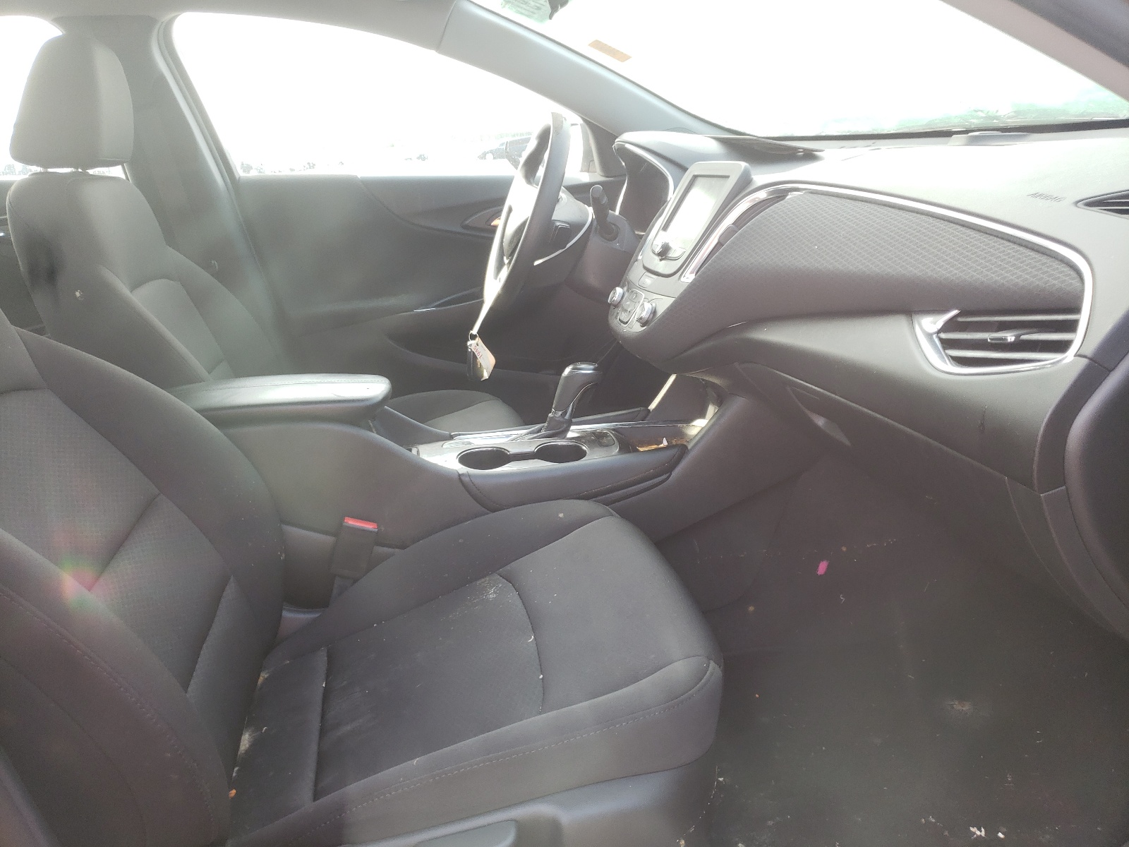Photo 5 from auction – 2018 CHEVROLET MALIBU LT with VIN 1G1ZD5ST9JF248478