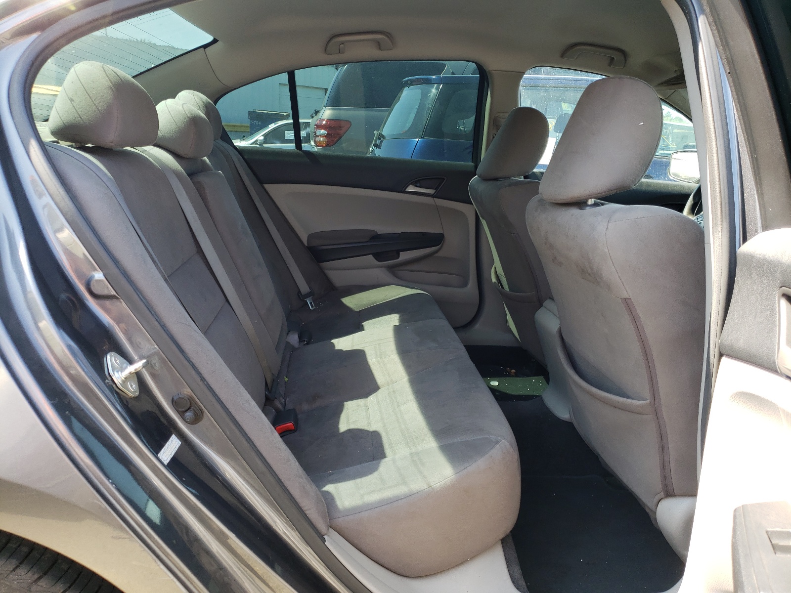 Photo 6 from auction – 2011 HONDA ACCORD LX with VIN 1HGCP2F34BA008624