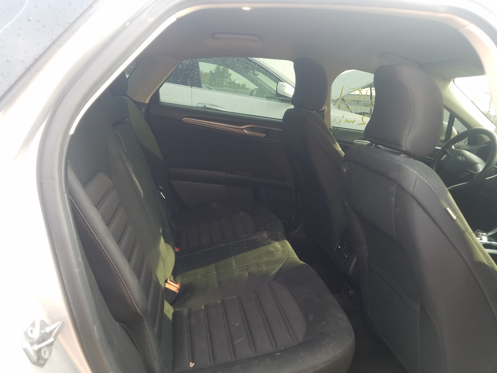 Photo 6 from auction – 2017 FORD FUSION SE with VIN 3FA6P0LUXHR358633