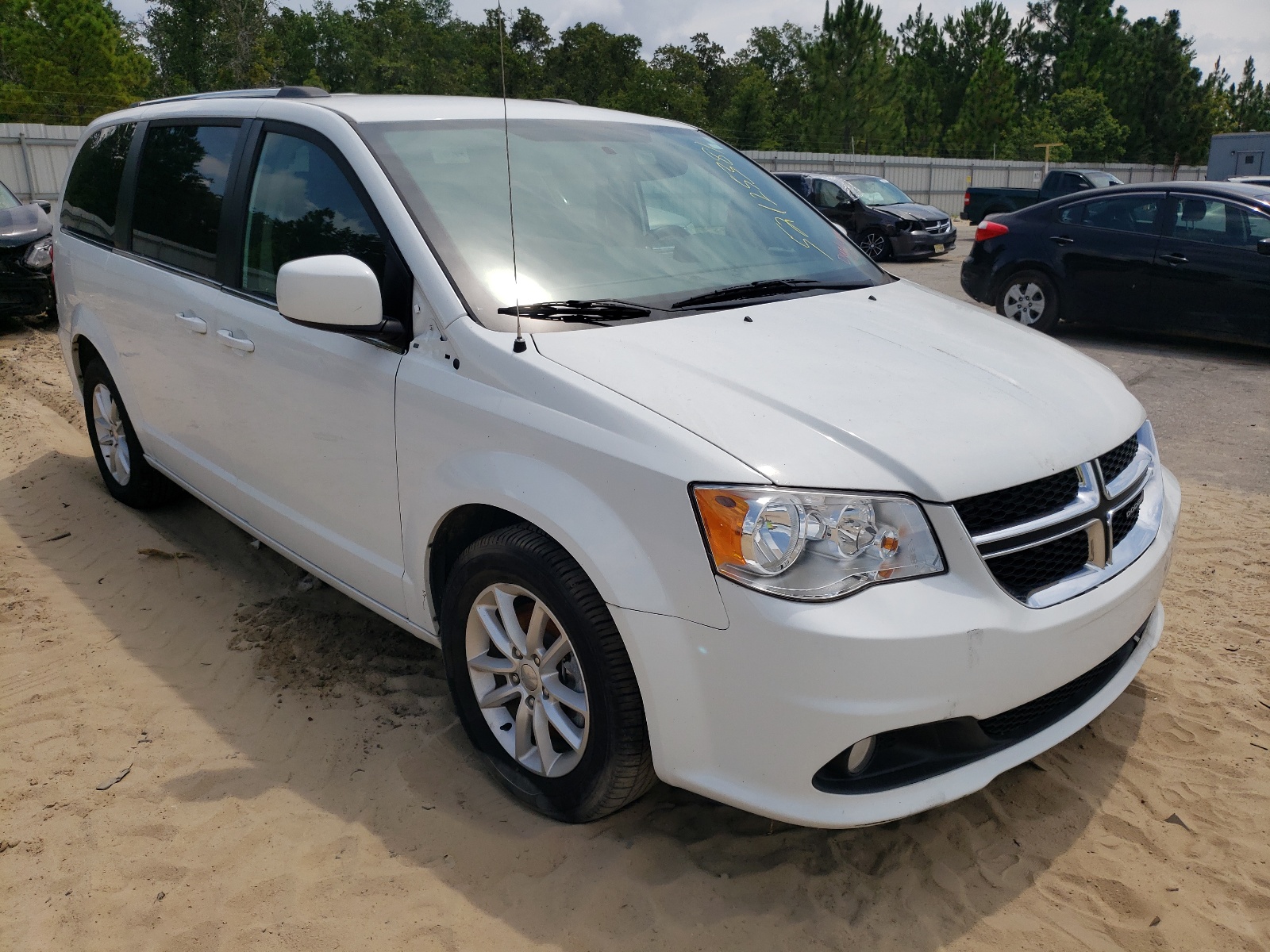 Photo 1 from auction – 2018 DODGE GRAND CARA with VIN 2C4RDGCG0JR238810