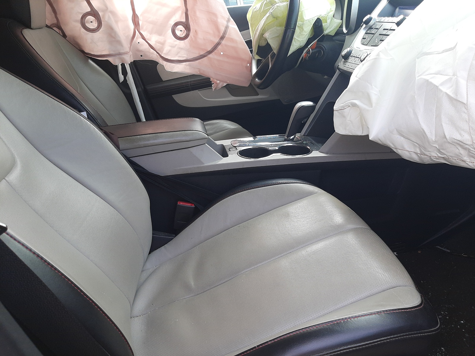 Photo 5 from auction – 2010 CHEVROLET EQUINOX LT with VIN 2CNALPEW5A6232518