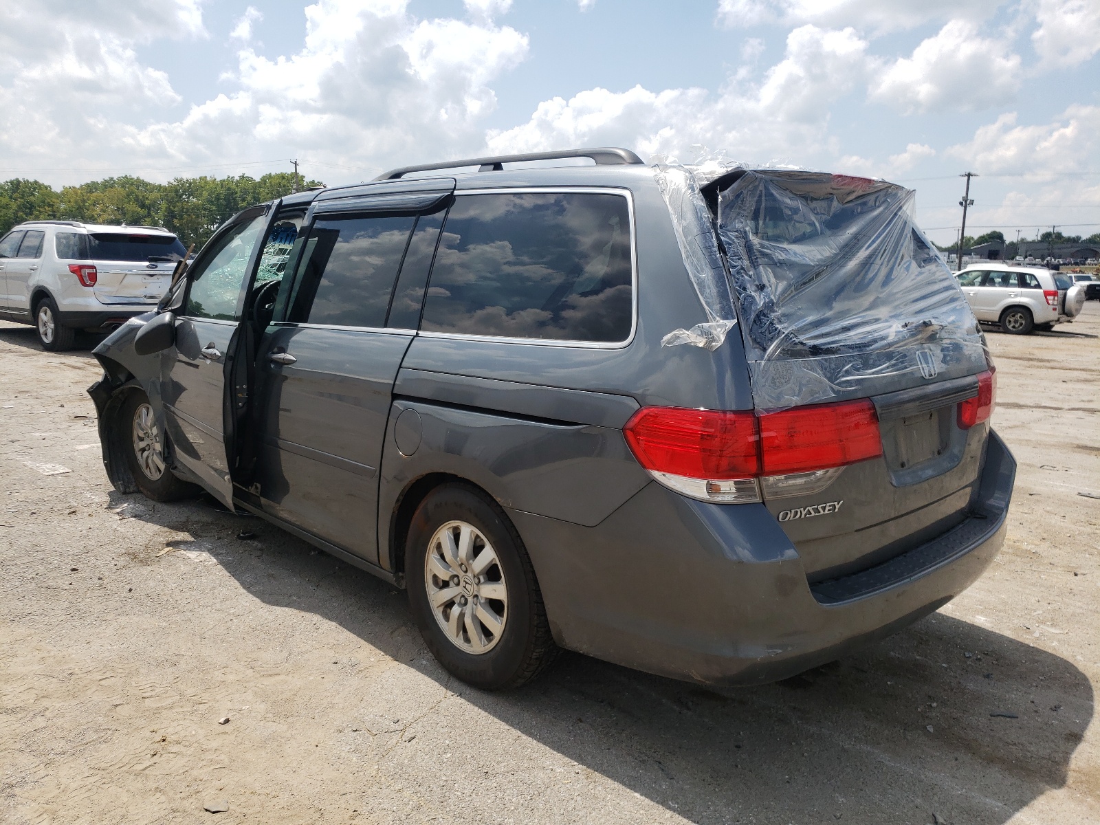 Photo 3 from auction – 2010 HONDA ODYSSEY EX with VIN 5FNRL3H48AB017753
