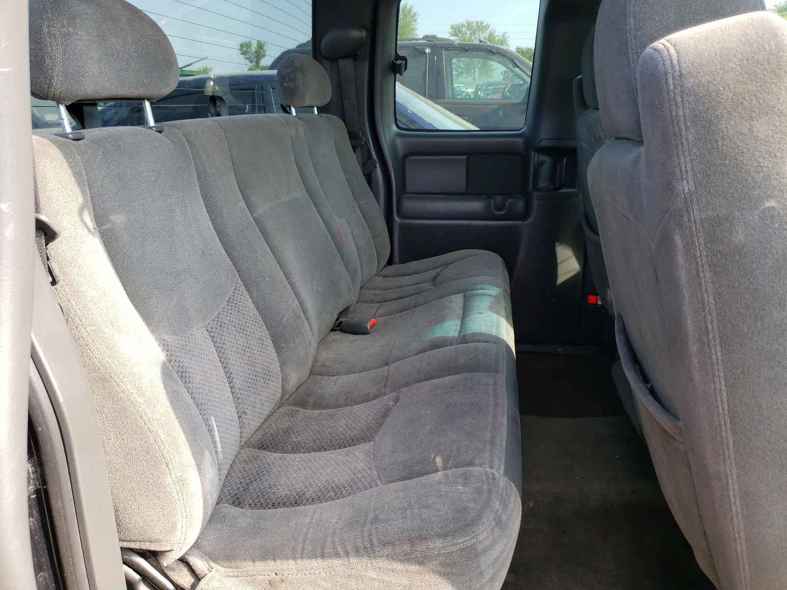 Photo 6 from auction – 2004 CHEVROLET SILVERADO with VIN 2GCEC19T541183485
