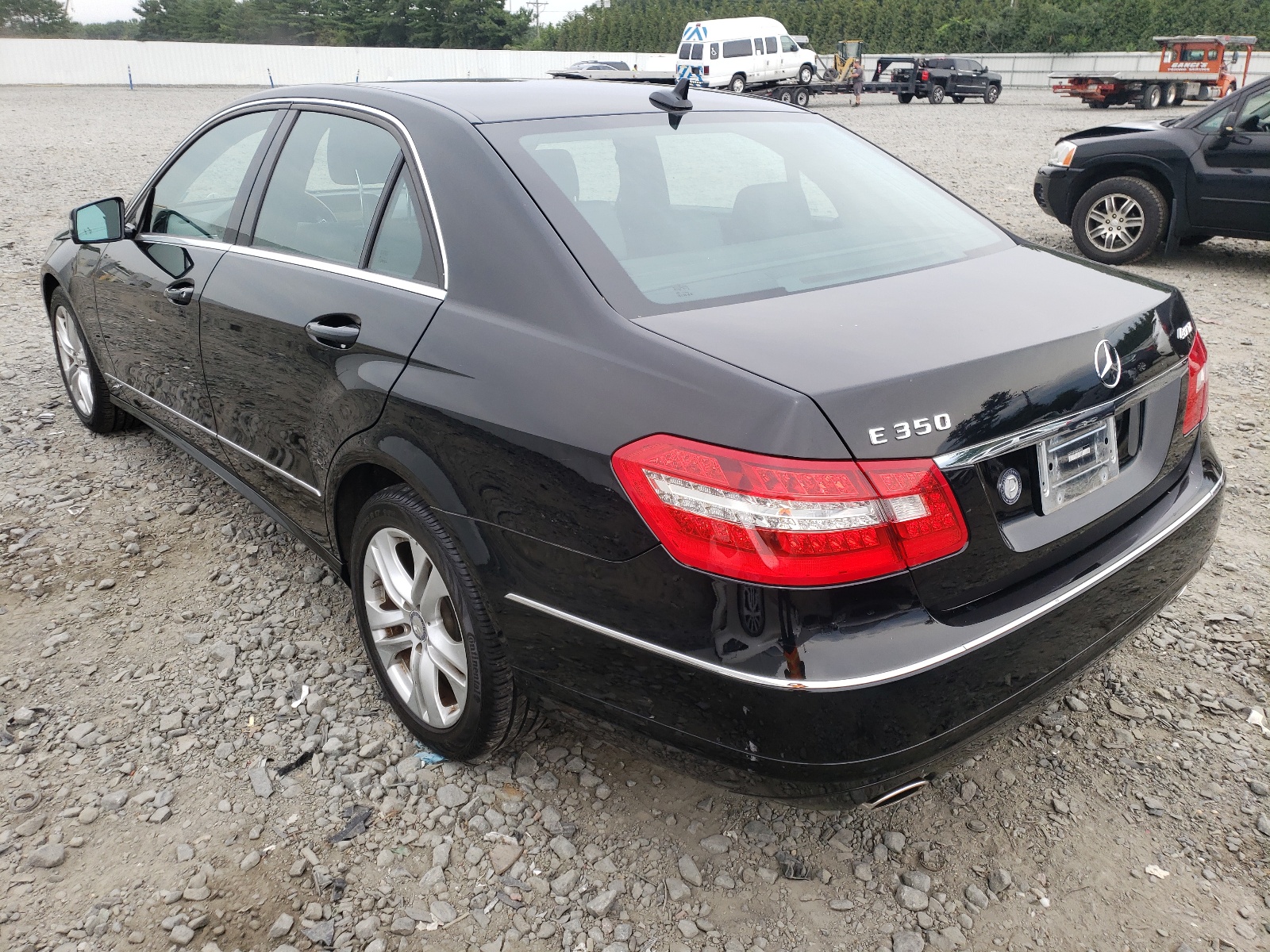 Photo 3 from auction – 2011 MERCEDES-BENZ E 350 4MAT with VIN WDDHF8HBXBA398908