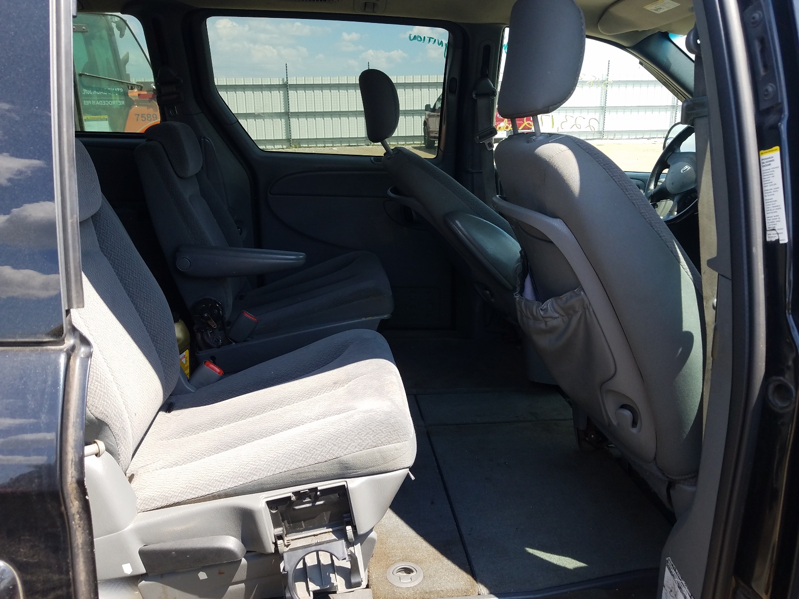 Zdjęcie 6 z aukcji – 2005 DODGE GRAND CARA z VIN 2D4GP44L65R112209