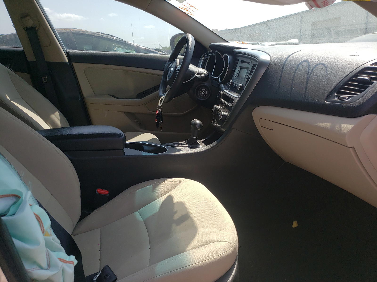 Photo 5 from auction – 2015 KIA OPTIMA LX with VIN KNAGM4A74F5583509