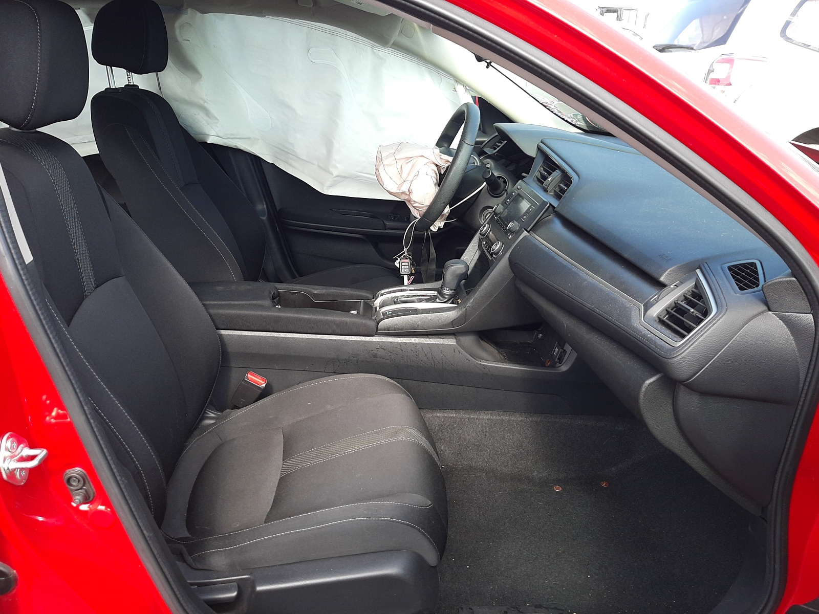 Photo 5 from auction – 2016 HONDA CIVIC LX with VIN 2HGFC2F52GH541770