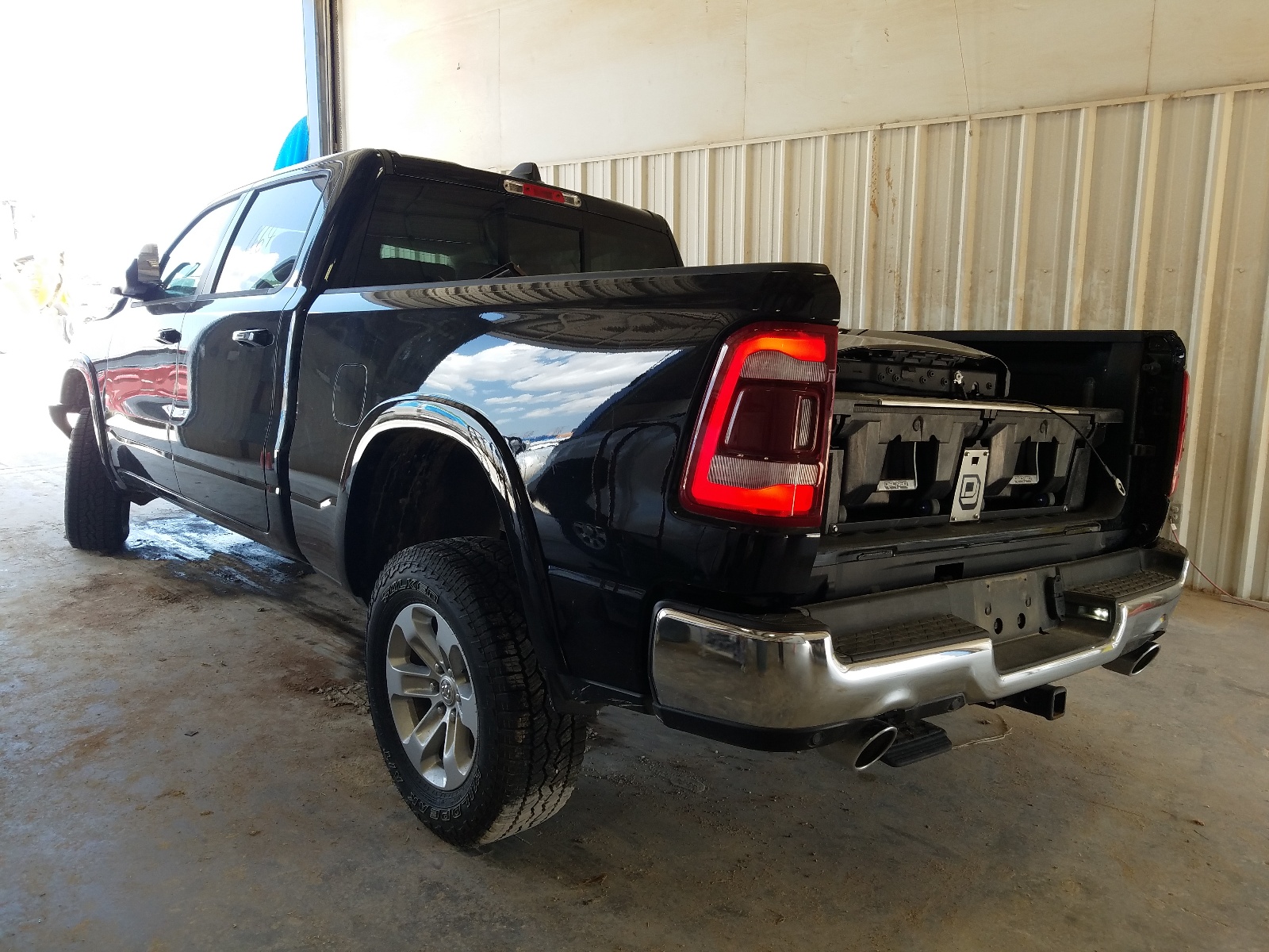 Photo 3 from auction – 2021 RAM 1500 LARAM with VIN 1C6SRFRM7MN500504