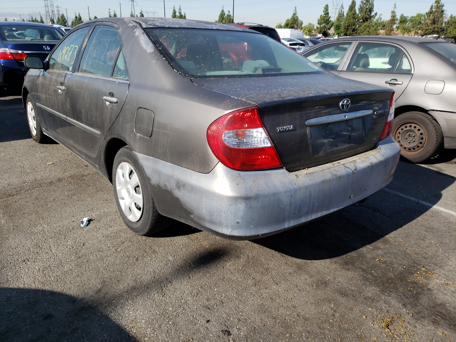 Photo 3 from auction – 2003 TOYOTA CAMRY LE with VIN 4T1BE32K13U697469
