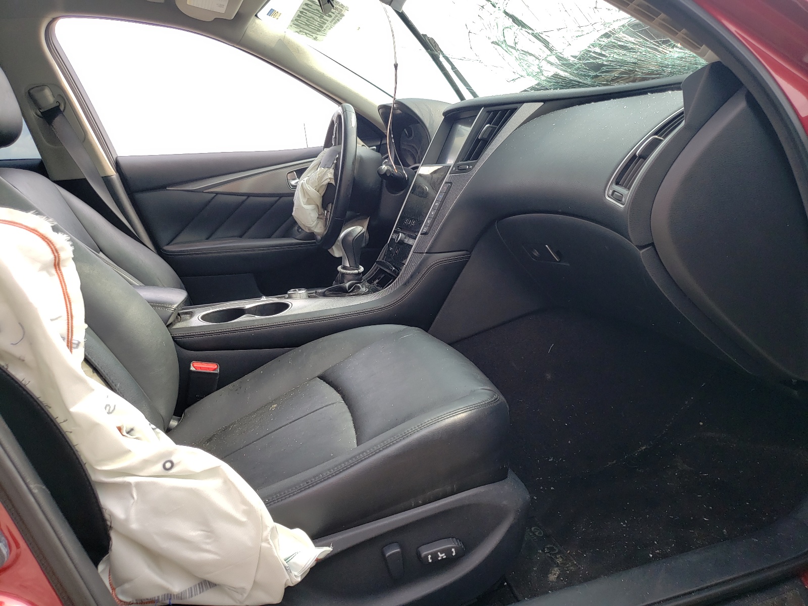 Photo 5 from auction – 2015 INFINITI Q50 BASE with VIN JN1BV7AP0FM336671