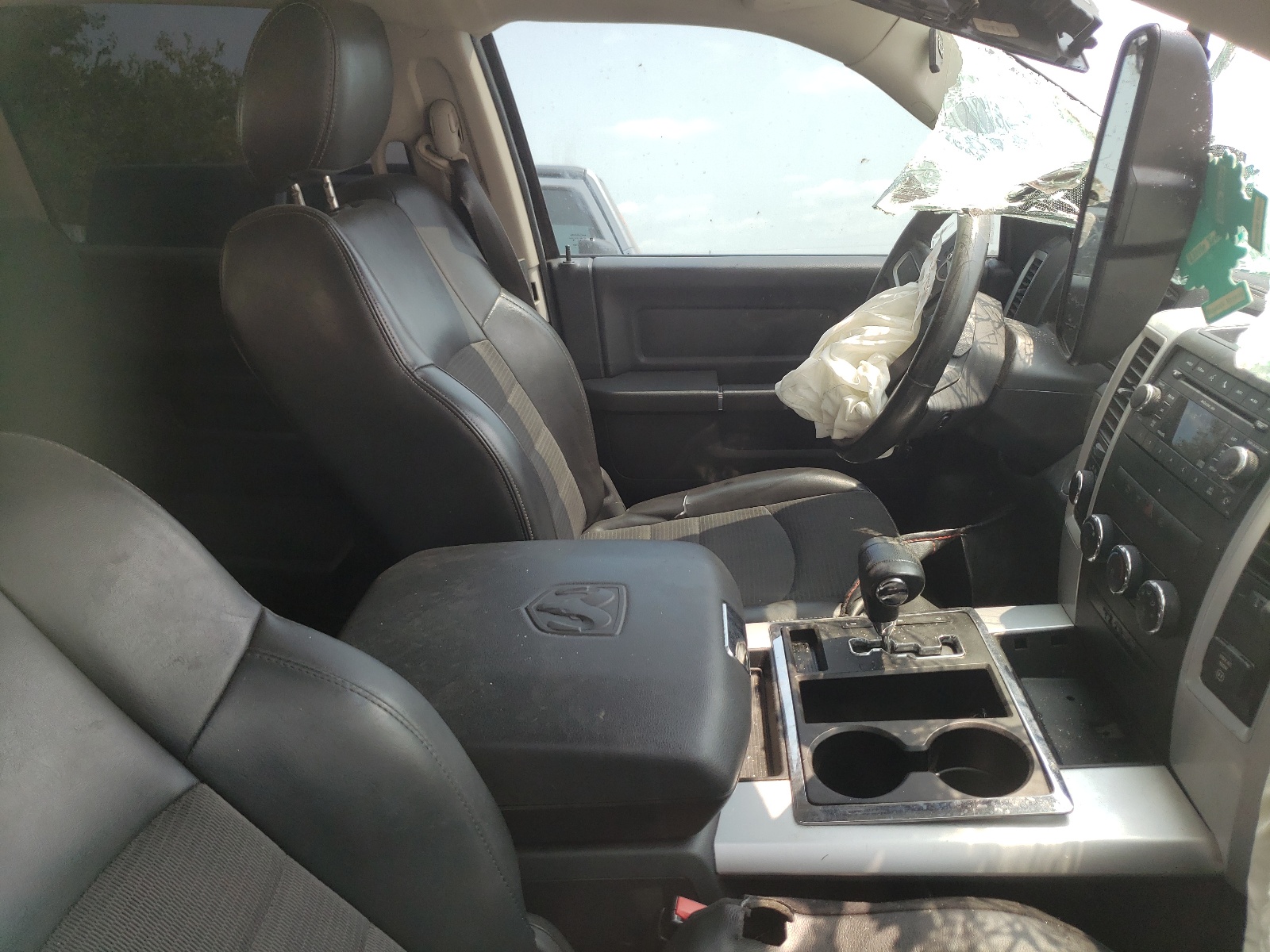 Zdjęcie 5 z aukcji – 2010 DODGE RAM 1500 z VIN 1D7RV1CT9AS120878