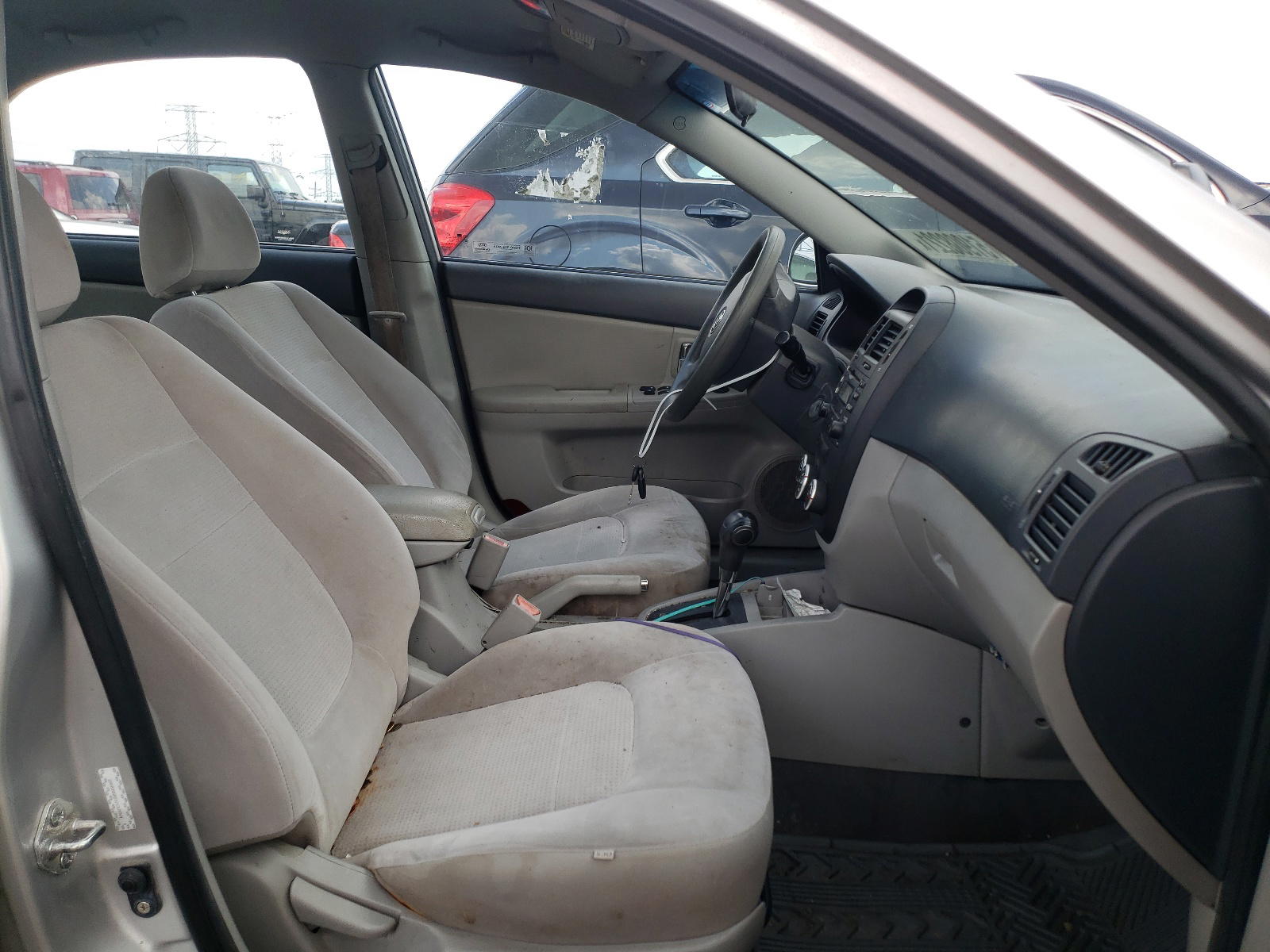 Photo 5 from auction – 2008 KIA SPECTRA EX with VIN KNAFE121385569363