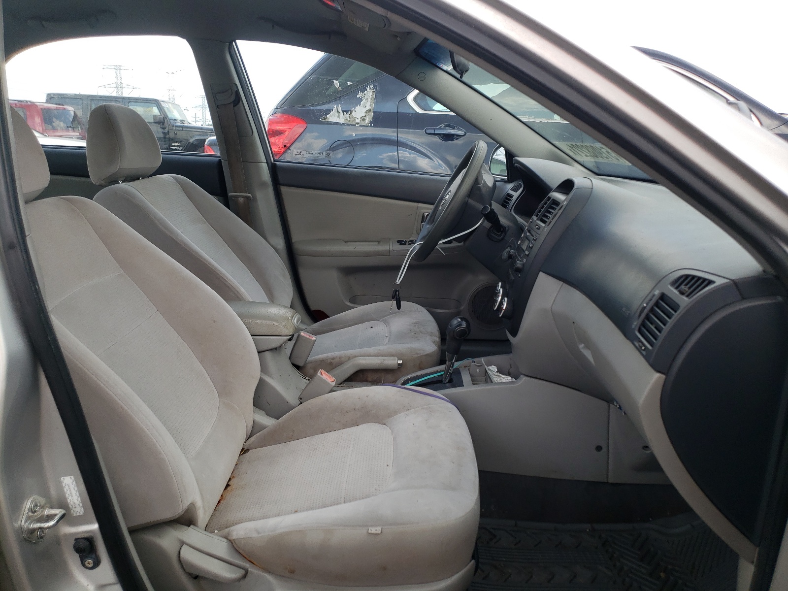 Zdjęcie 5 z aukcji – 2008 KIA SPECTRA EX z VIN KNAFE121385569363