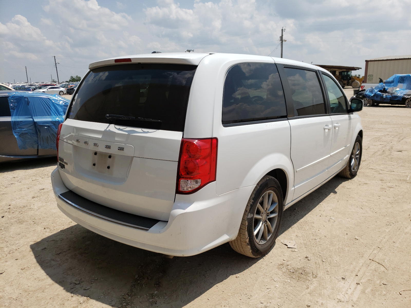 Photo 4 from auction – 2016 DODGE GRAND CARA with VIN 2C4RDGBG4GR102688