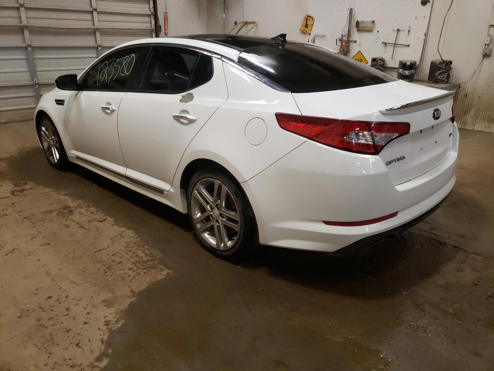 Photo 3 from auction – 2013 KIA OPTIMA SX with VIN 5XXGR4A63DG165785