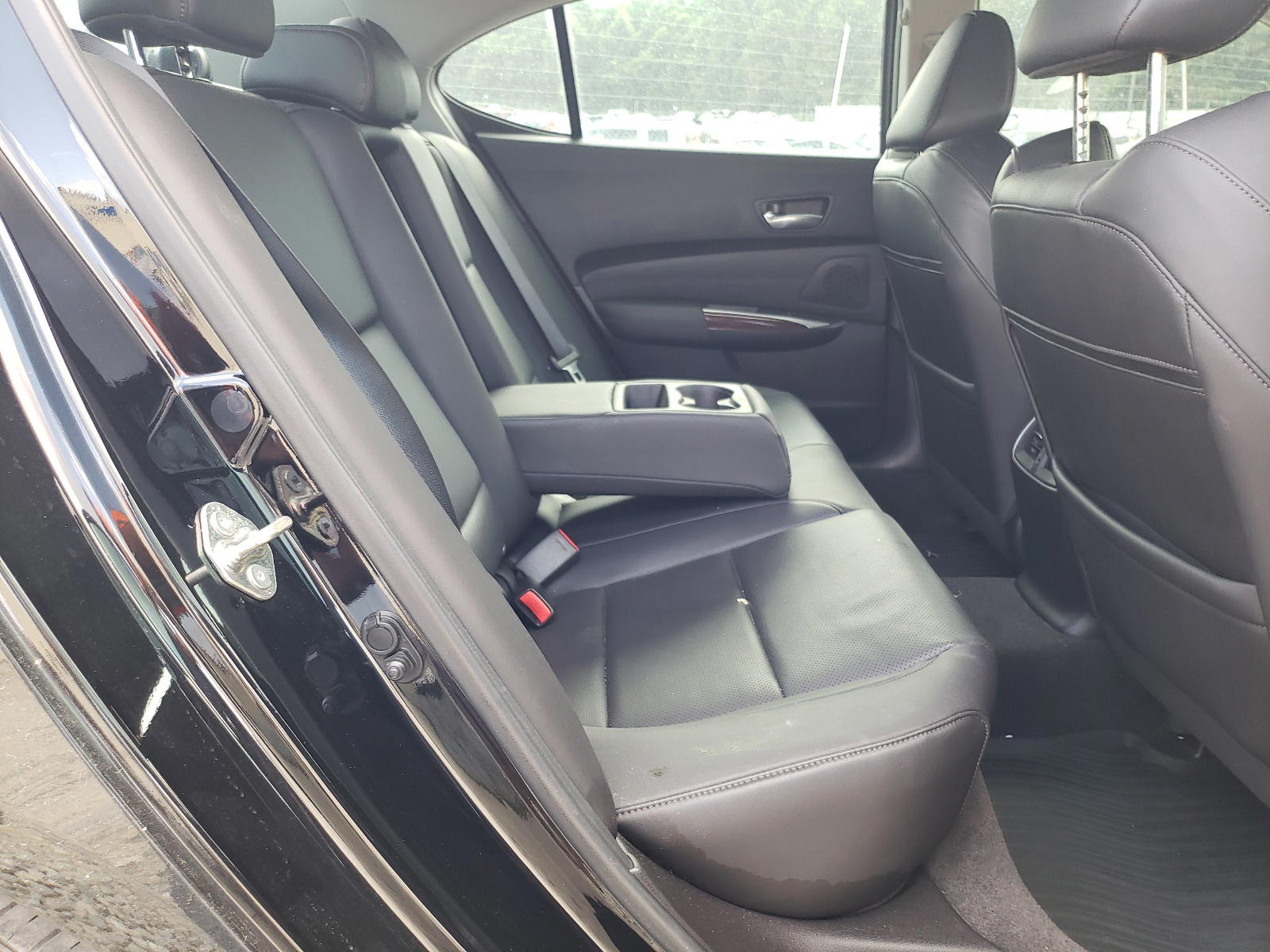 Photo 6 from auction – 2017 ACURA TLX TECH with VIN 19UUB2F53HA006800