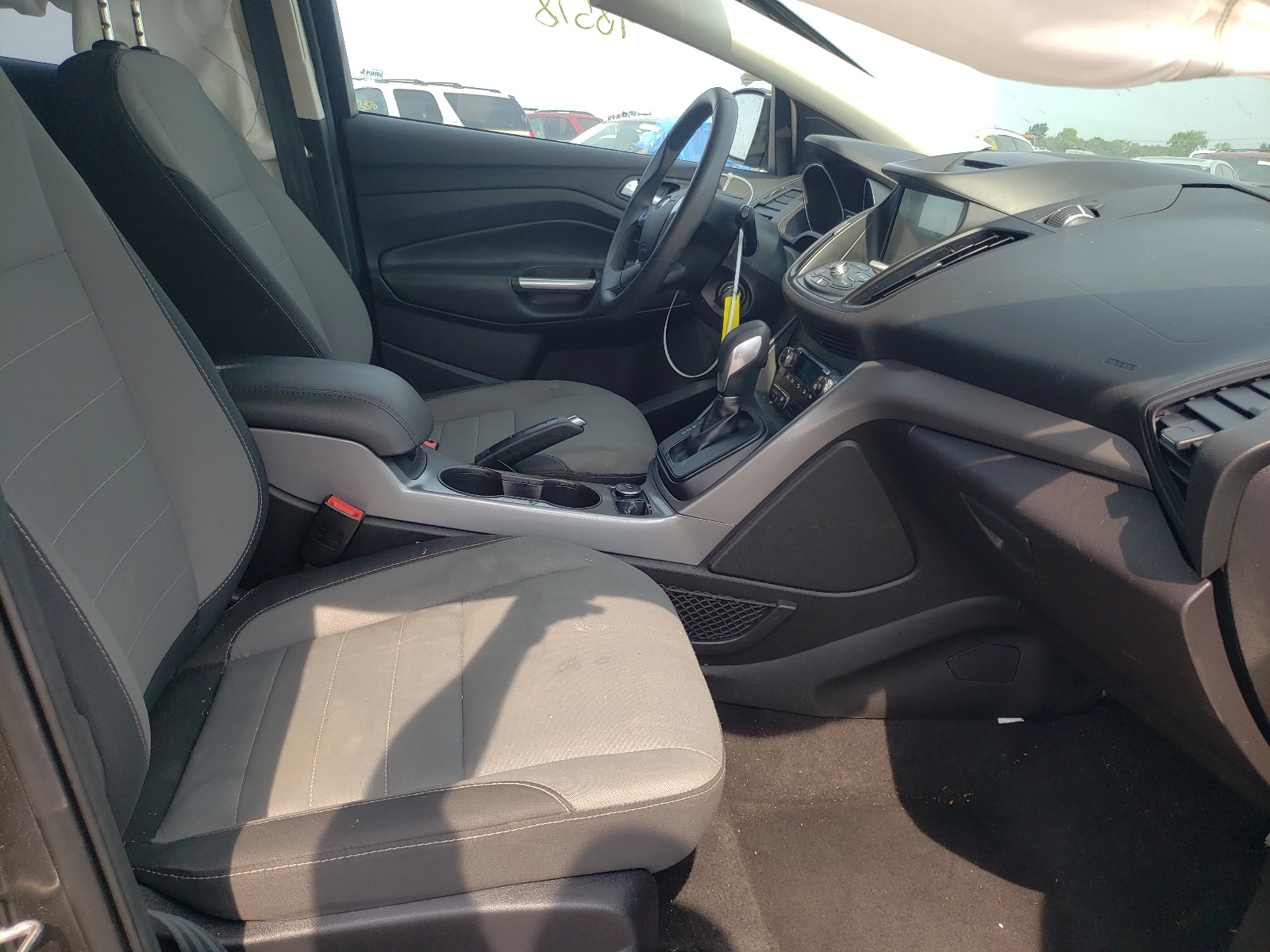 Photo 5 from auction – 2016 FORD ESCAPE SE with VIN 1FMCU9G95GUB18070