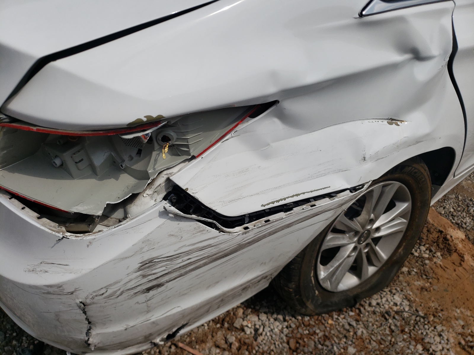 Photo 9 from auction – 2013 HYUNDAI SONATA GLS with VIN 5NPEB4AC8DH756698