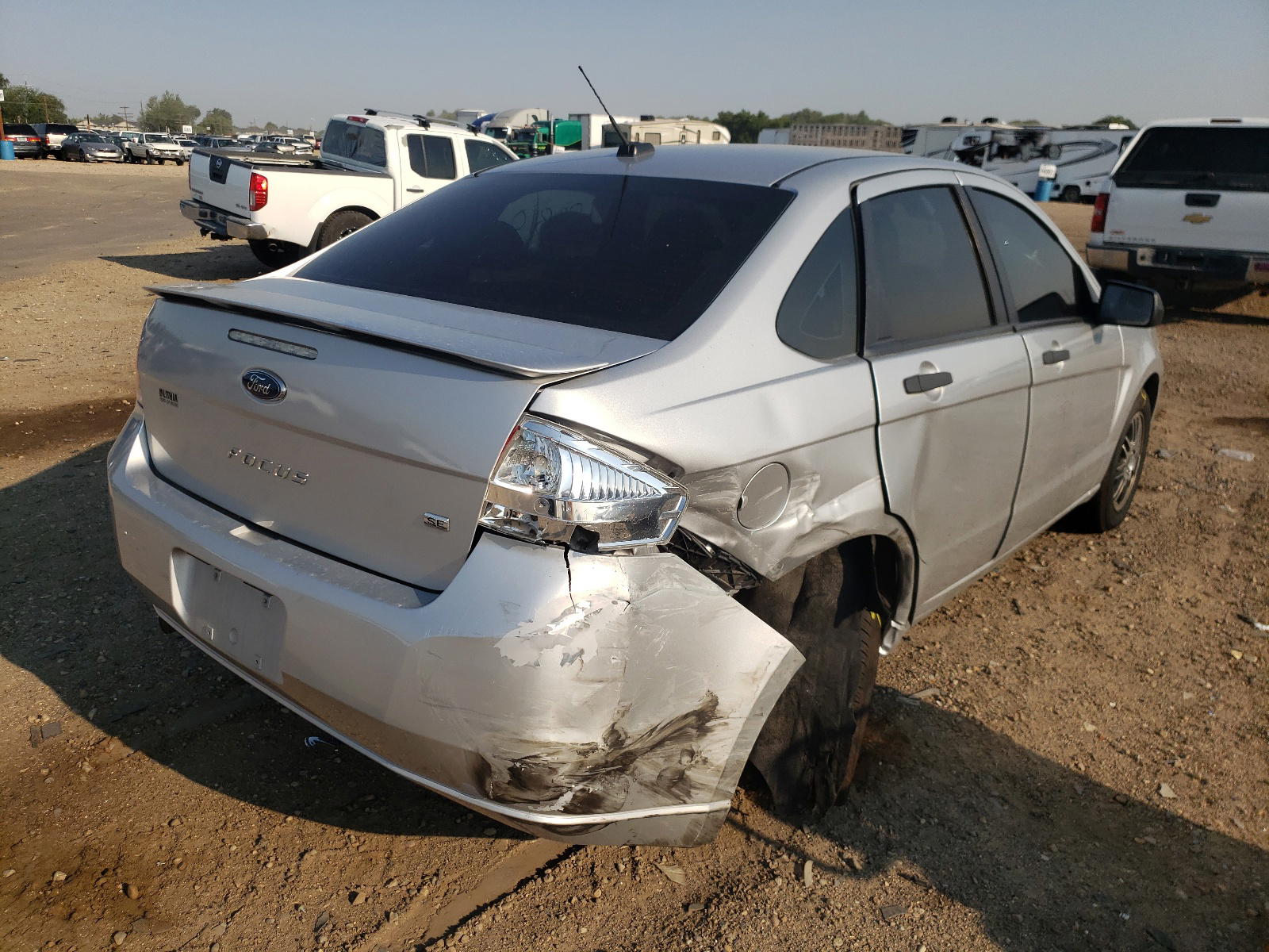 Photo 4 from auction – 2011 FORD FOCUS SE with VIN 1FAHP3FN2BW166299