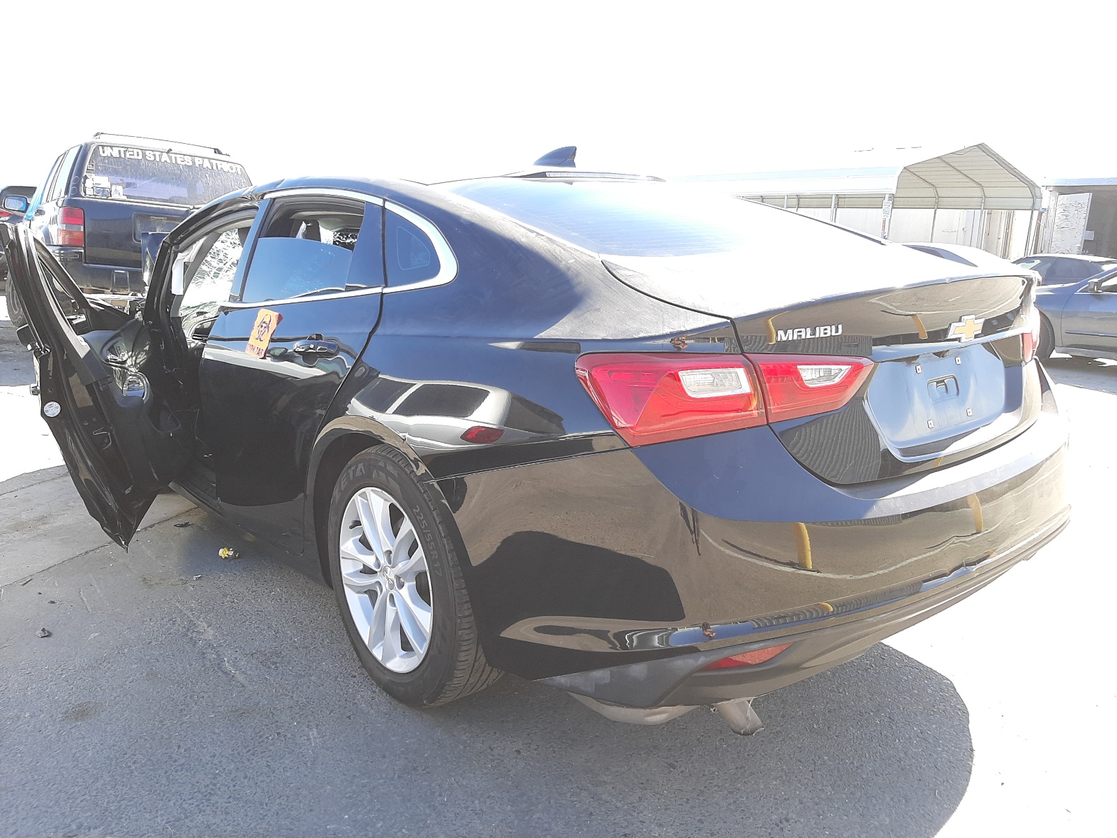 Photo 3 from auction – 2018 CHEVROLET MALIBU with VIN 1G1ZD5ST7JF138898