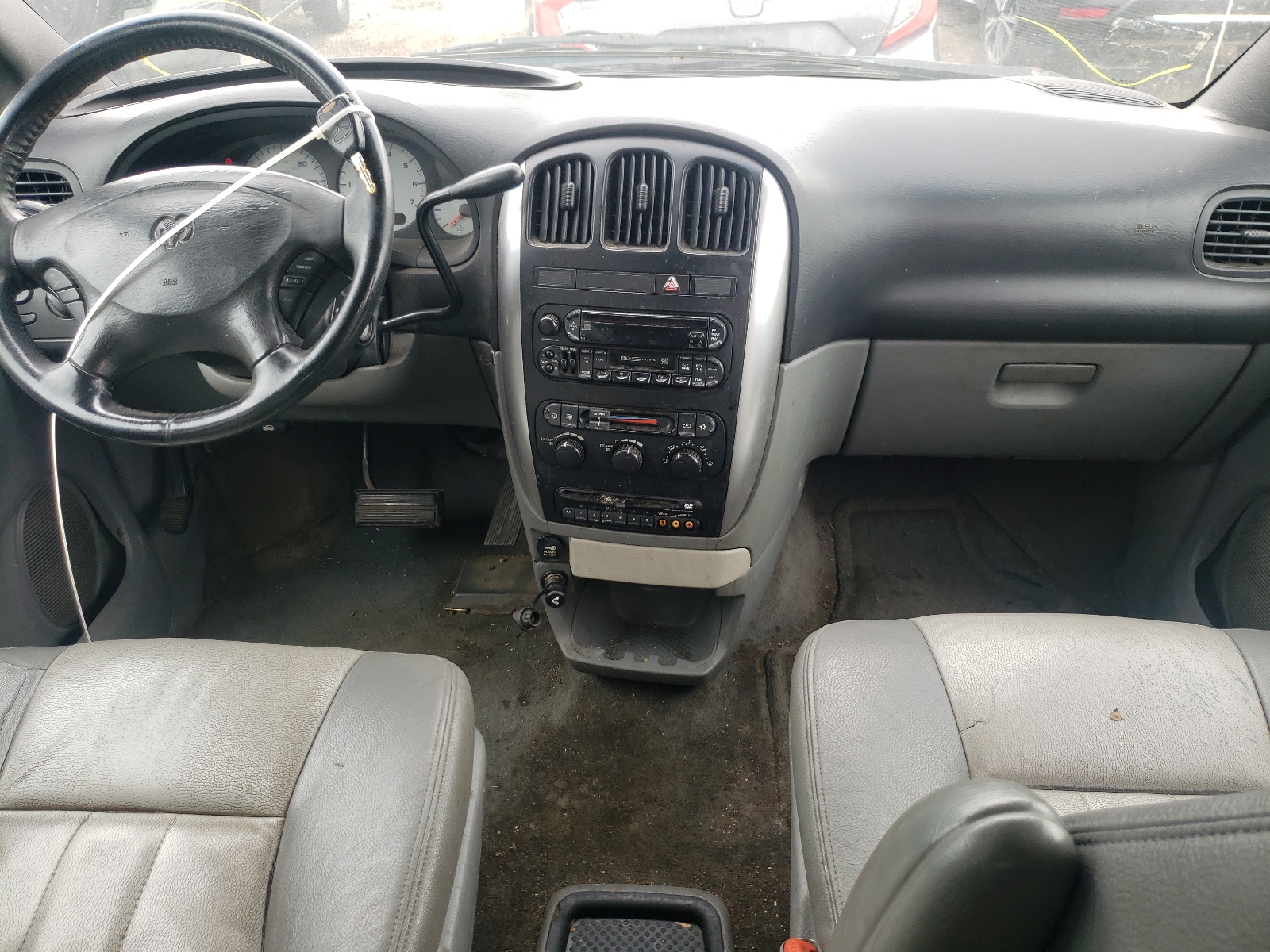 Zdjęcie 9 z aukcji – 2004 DODGE GRAND CARA z VIN 2D4GP44L44R533621
