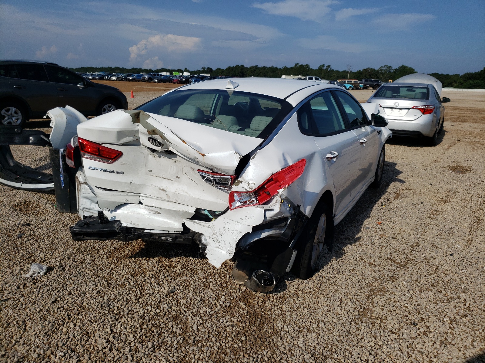 Photo 4 from auction – 2016 KIA OPTIMA LX with VIN 5XXGT4L31GG057626