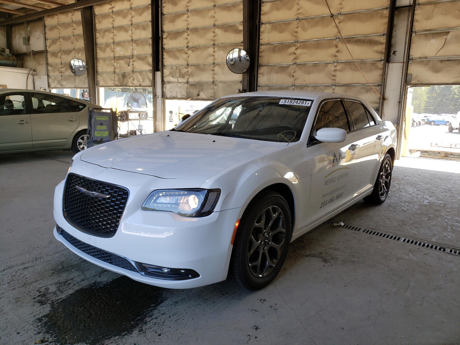 Photo 2 from auction – 2017 CHRYSLER 300 S with VIN 2C3CCAGG9HH604011