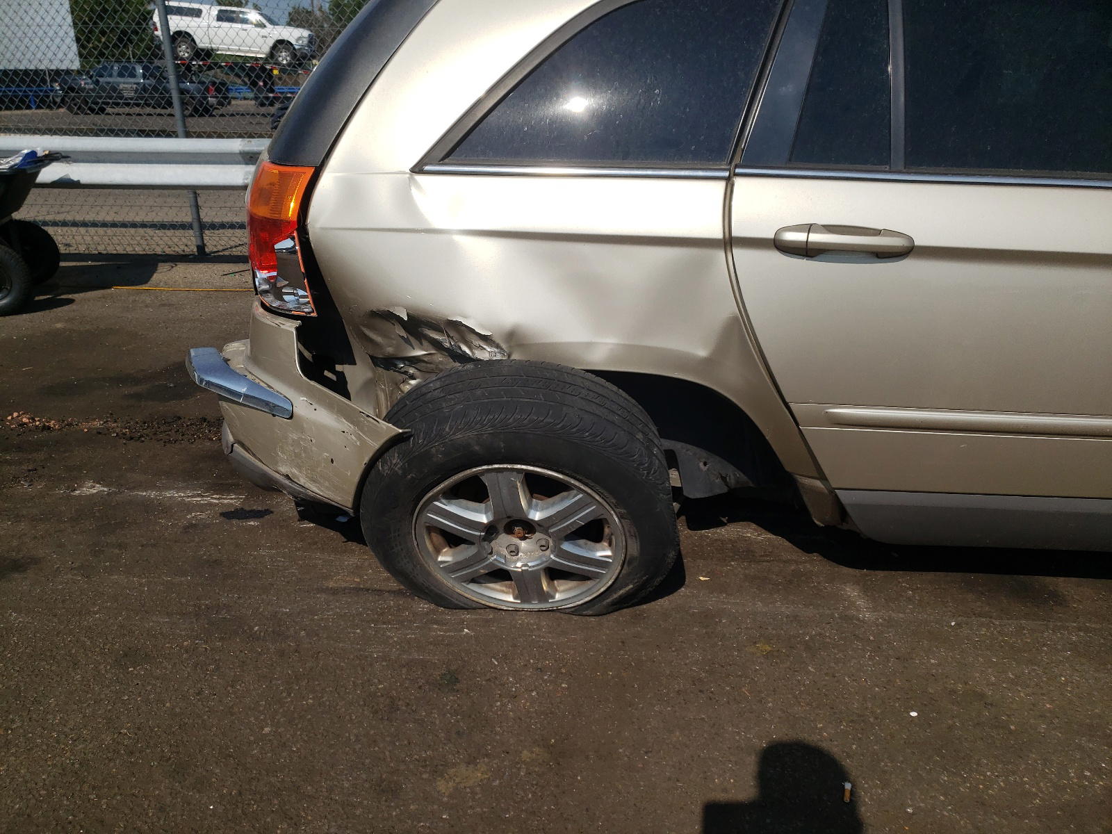 Photo 9 from auction – 2005 CHRYSLER PACIFICA T with VIN 2C8GF68495R245429